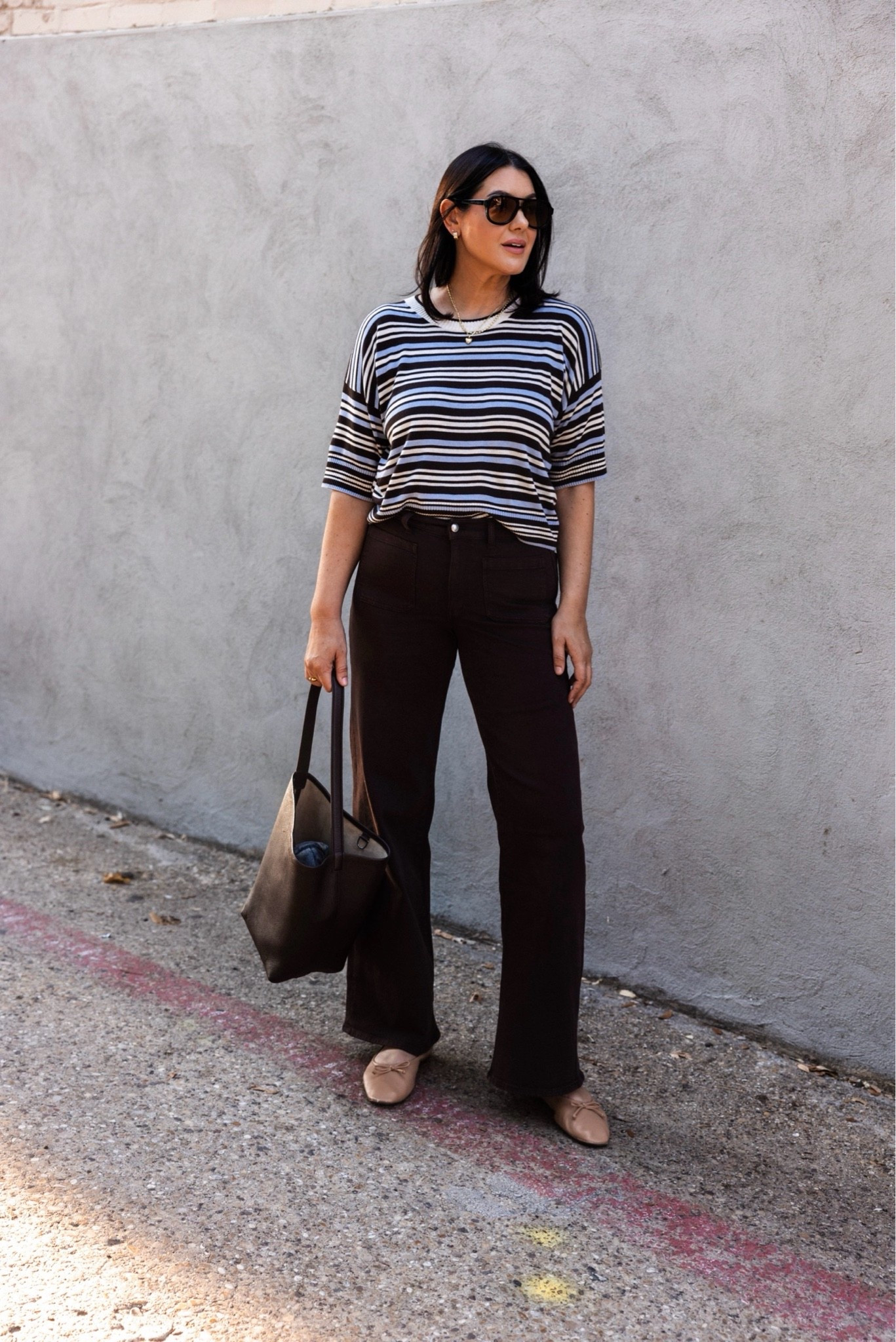 These pants are on sale @madewell this week! 25% off!

If you’re looking to break up your denim, this is the pair that you’ll get a lot of wear out of! I love bringing in a dark brown hue in fall / winter with all my neutrals. 

I’m in the 29. 

@Splendid sweater — one of my faves!