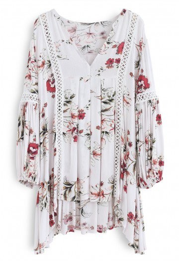 Engrossing Floral V-Neck Tunic in White | Chicwish