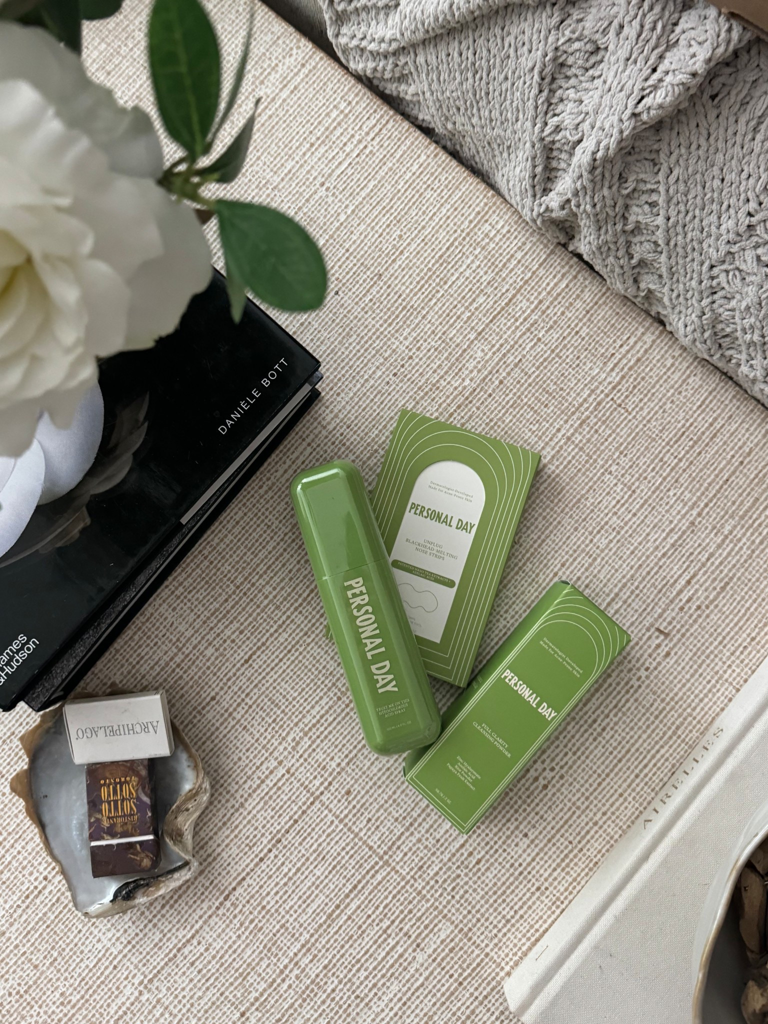 💚🤍

#LTKFindsUnder50 #LTKBeauty