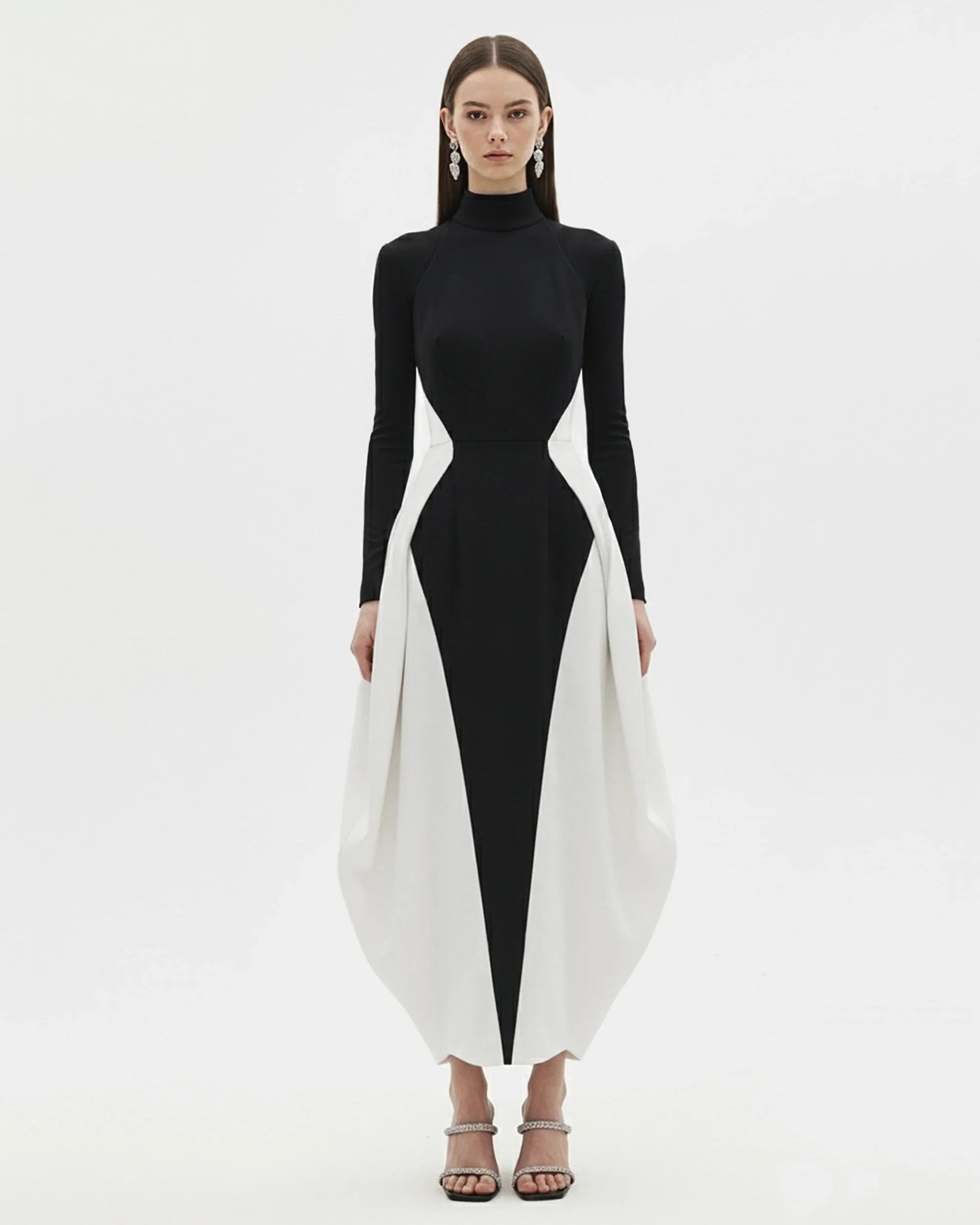 Monochrome Paneled Long-Sleeve Maxi Dress - Black | JW PEI US