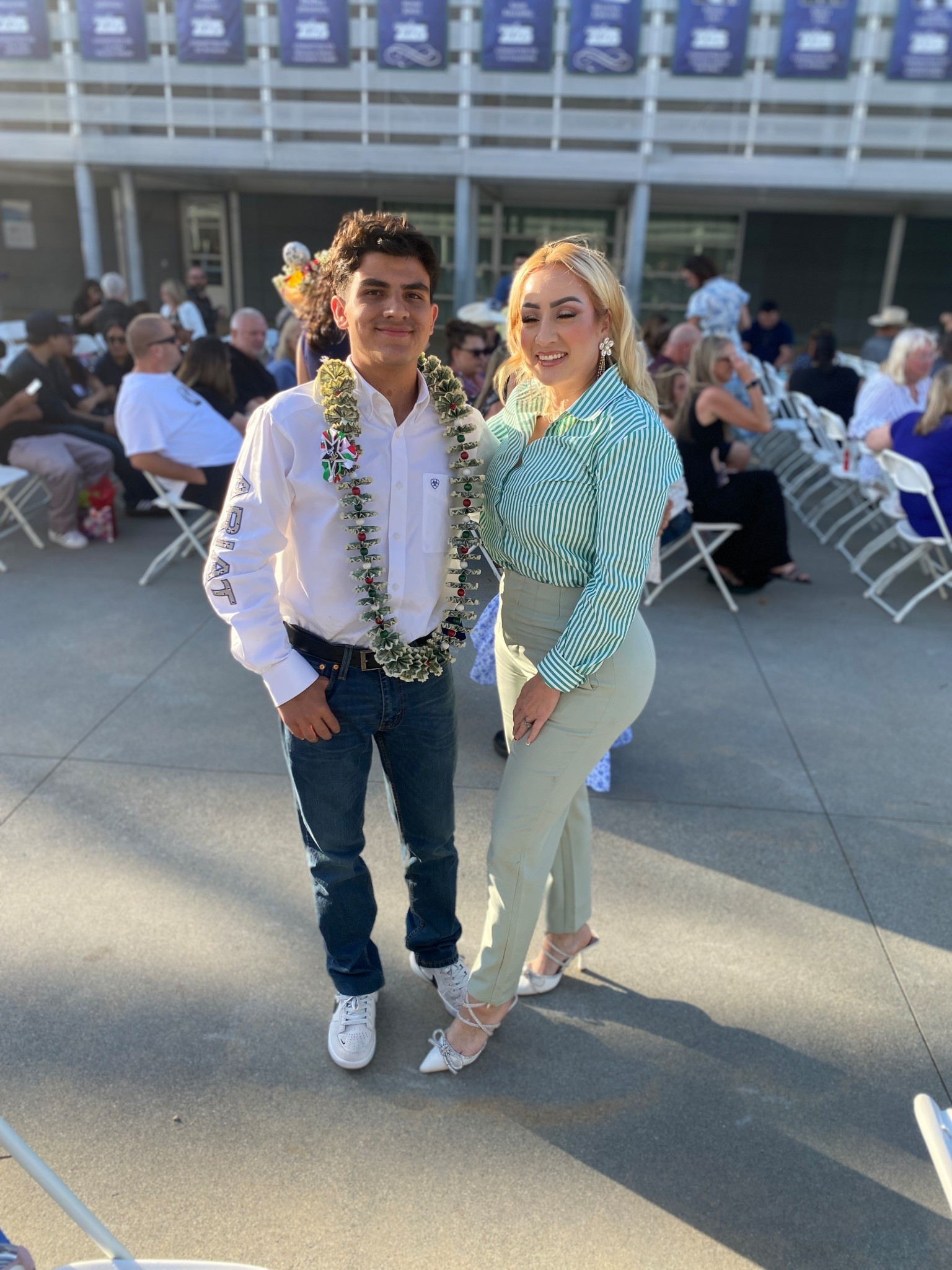 Graduation outfits ideas💚size small on shirt & medium on pants