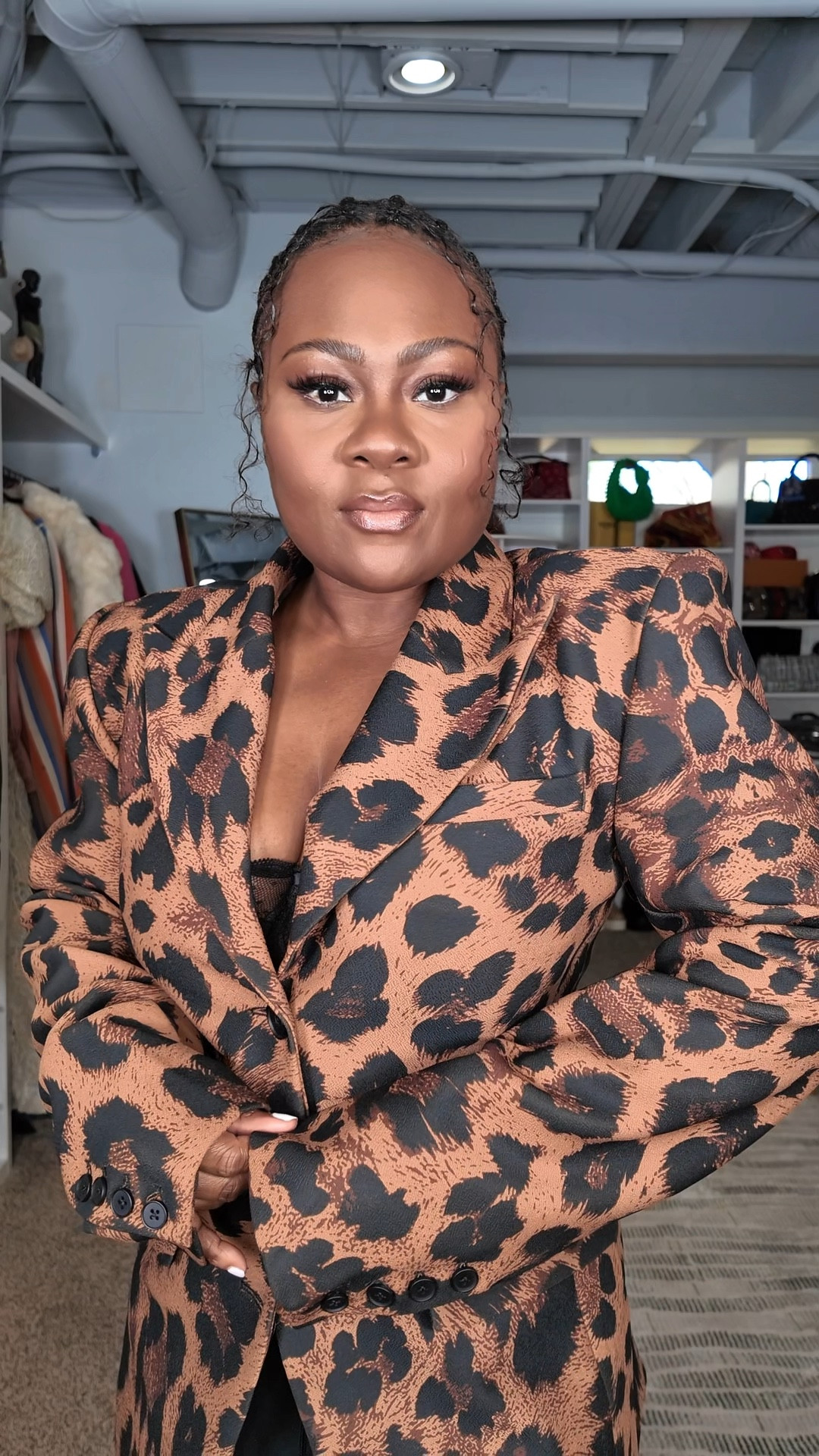 Leopard print Hourglass blazer with shoulder pads say less! This blazer looks amazing and feels true to size. It’s a fitted animal print blazer! I’m in a size M. I’m a size 8

#LTKMidsize #LTKStyleTip #LTKPetite