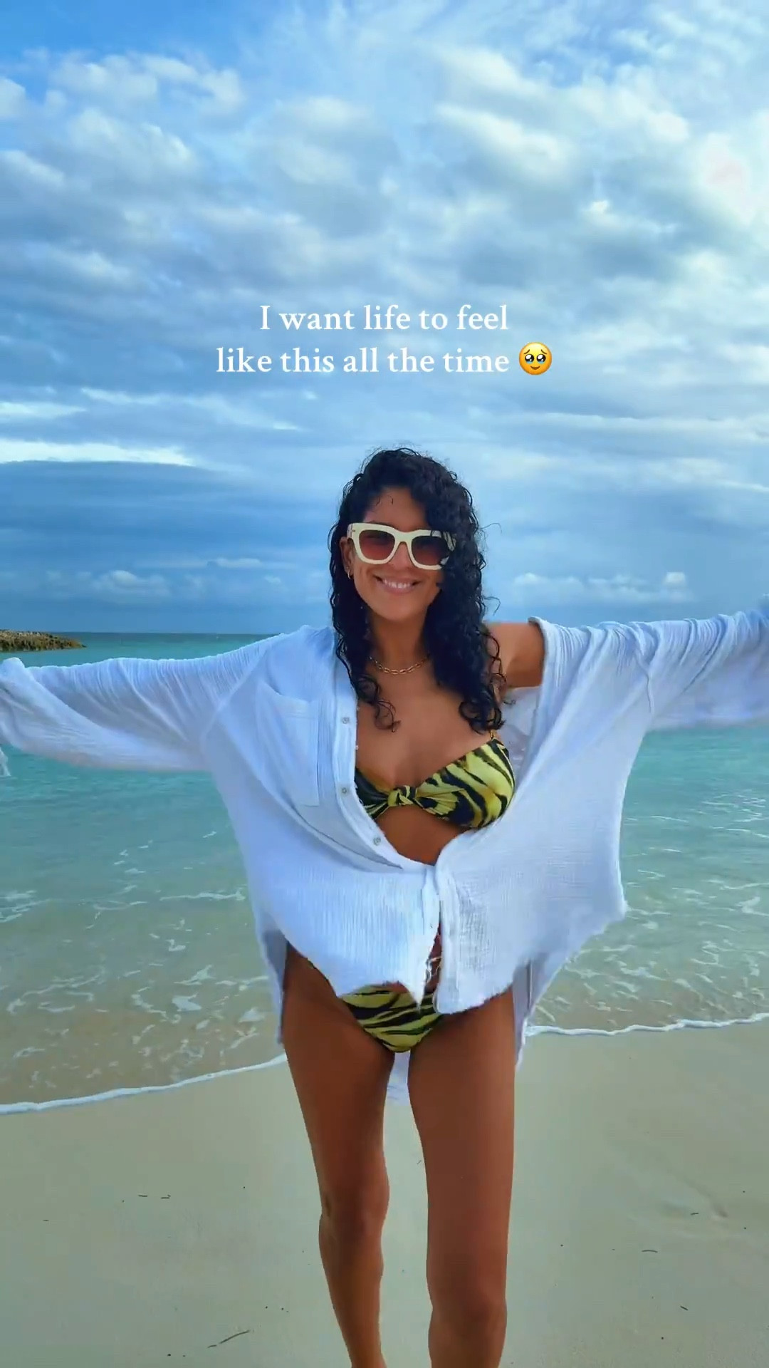 ☀️ Outfit that makes every day feel like vacation.
This comfy button-down and statement bikini combo is all about easy confidence and good vibes.

#resa #swimsuit #vacay

#LTKSwim #LTKStyleTip #LTKSeasonal