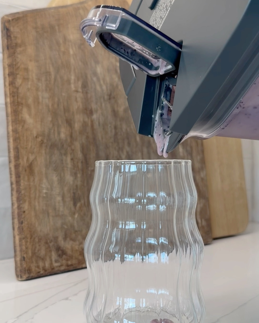 New smoothie!!! Yum! 🫐

1 CUP OF FROZEN BLUEBERRIES
1 FROZEN BANANA
1 CUP ALMOND MILK
½ CUP GREEK YOGURT
¼ TSP CINNAMON
HANDFUL OF SPINACH



#smoothie #breakfast #smoothierecipe #healthyrecipes 

#LTKfoodie #LTKmomlife