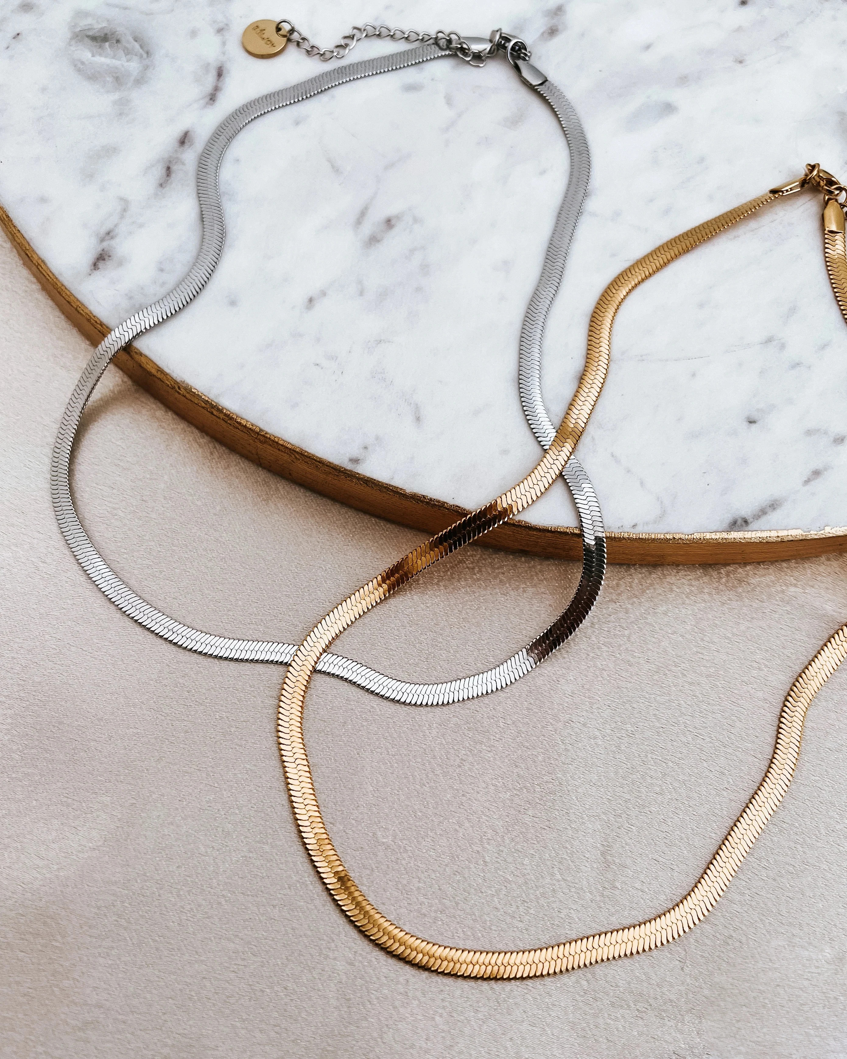 Lyra Herringbone Necklace | Kins Collective
