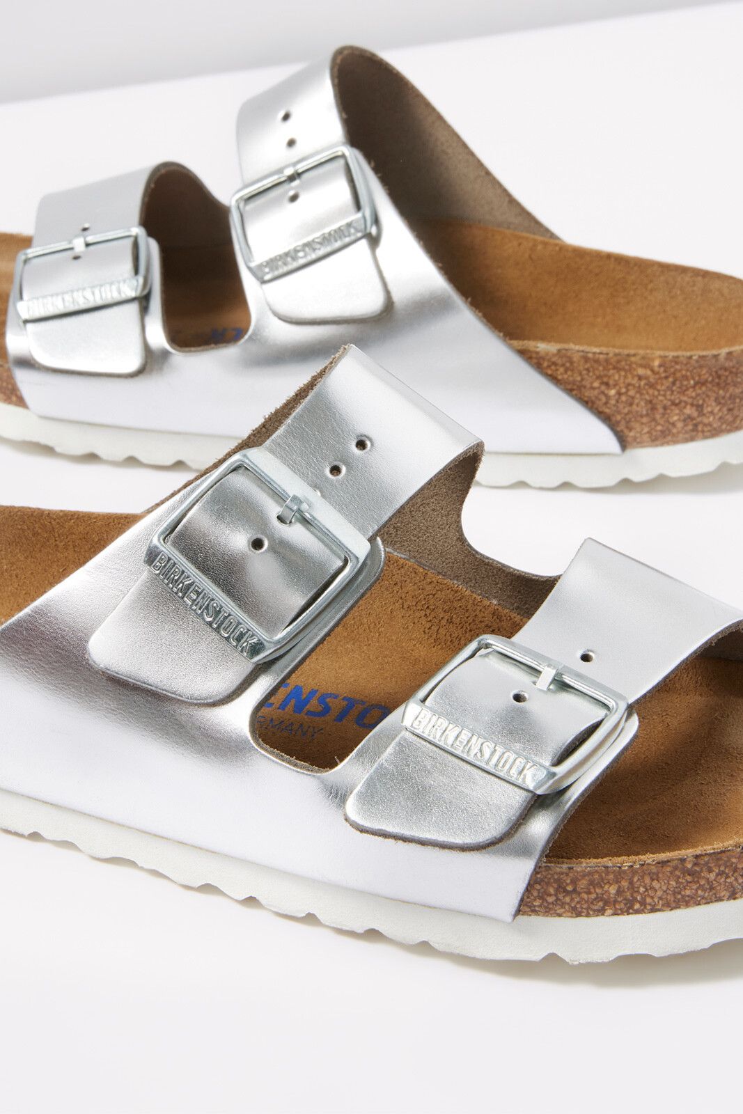 Metallic Arizona Sandal | EVEREVE