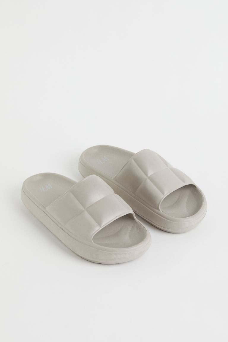 Light taupe | H&M (US + CA)