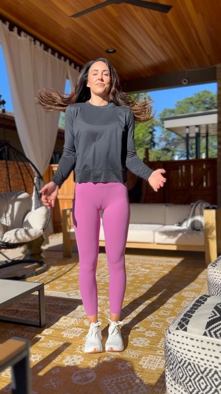 Sporting some new @vuoriclothing looks! The new Vuori BlissBlend fabric is going to rock your world, especially in this beautiful pink color! And since fall will be here soon 😭 it’s time to stock up on some stretchy long sleeve Halo hoodies. If you haven’t tried @vuoriclothing yet, this is your sign that you need to. You’re going to be quite happy with your purchase, I can promise you that! Comment BLISS and I’ll send you all of my @vuoriclothing favorites in a DM! #sponsored  #VuoriBlissBlend