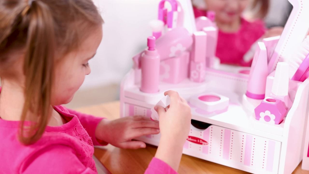 Melissa & Doug Wooden Beauty Salon Play Set with Vanity, 18 Pieces, Toddler Toy Ages 3+ | Walmart (US)