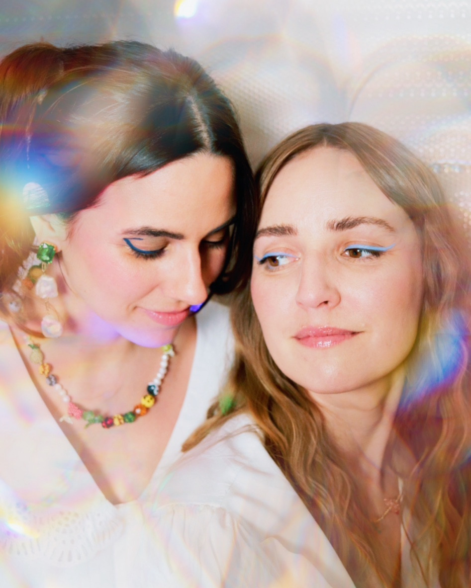 Grafisches Augen-Make-up 🎨

#LTKbeauty #LTKSeasonal