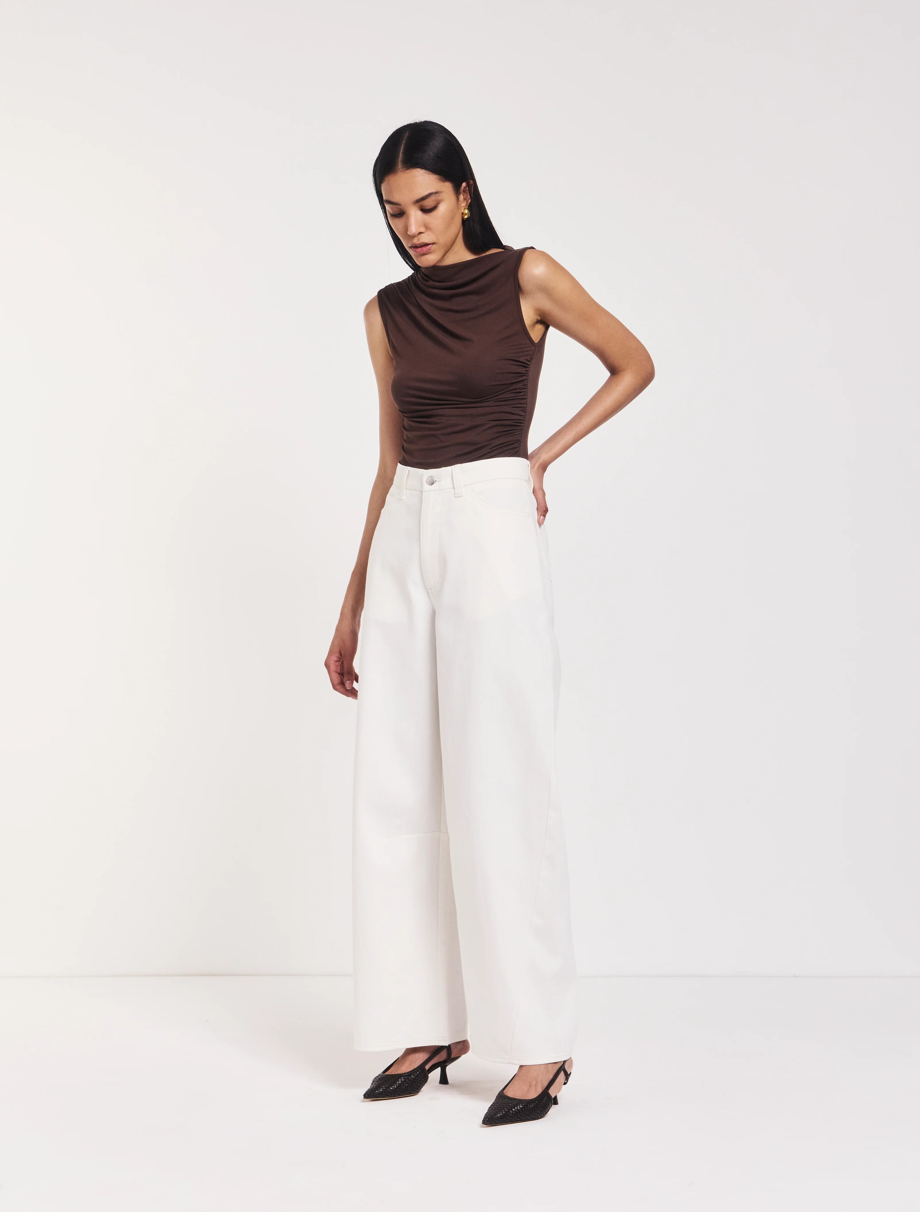 Sofia Barrel Leg Jean in Chalk | NinetyPercent