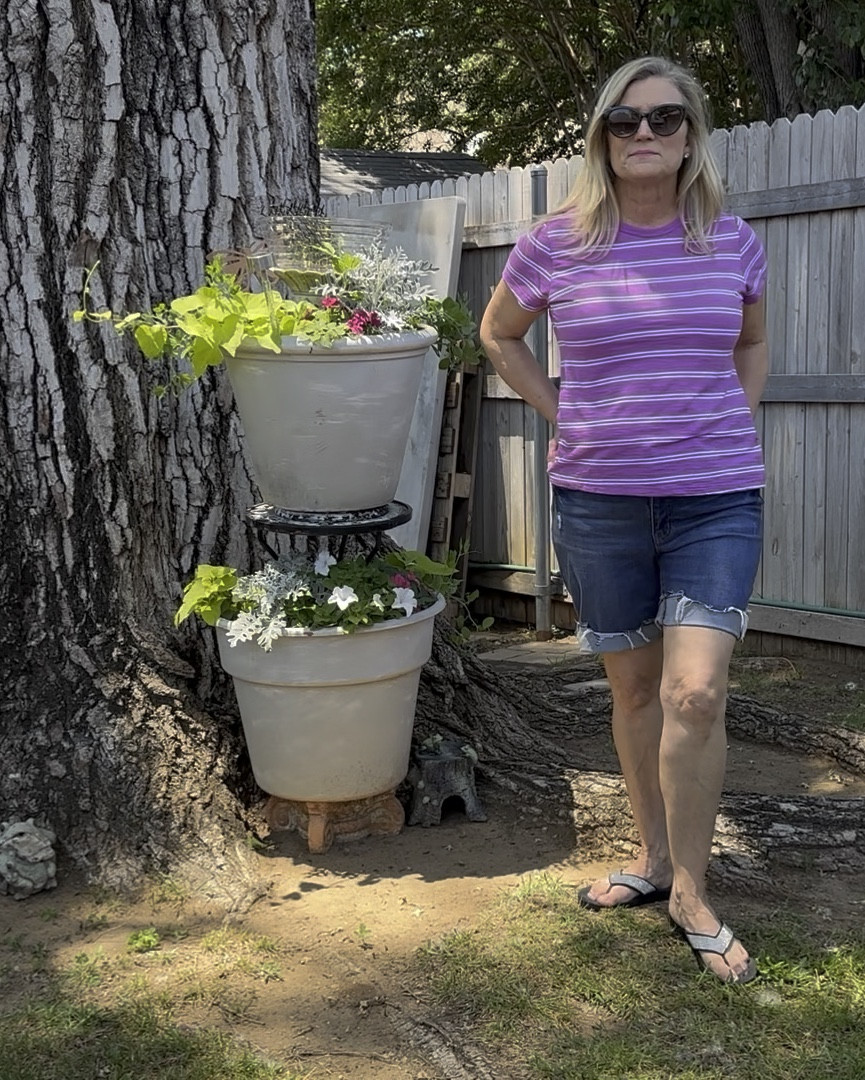 Trendy shorts you can wear long or rolled up. These fit true to size , have great pockets, and that little stretch for reL women’s bodies. #walmartcreator #walmart 

#LTKSeasonal #LTKVideo #LTKOver40