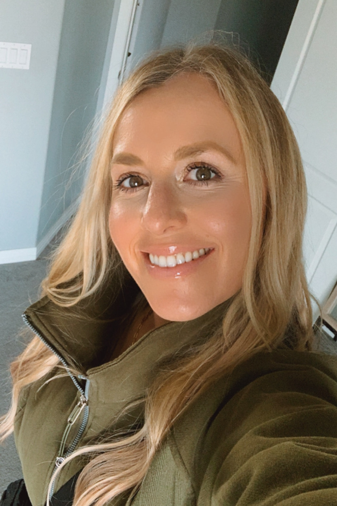 -Soccer Mom Outfit-
weekends are for Soccer Now!
Here, is my go to Soccer Mom Outfit.
Flare leggings / Half Zip Pullover / UGG Slides / Belt Bag

#soccermomoutfit
#flareleggingsoutfit
#weekendsportsmomoutfit
#lululemonbeltbag
#lululemonscubalookalike

#LTKover40 #LTKstyletip #LTKfindsunder50