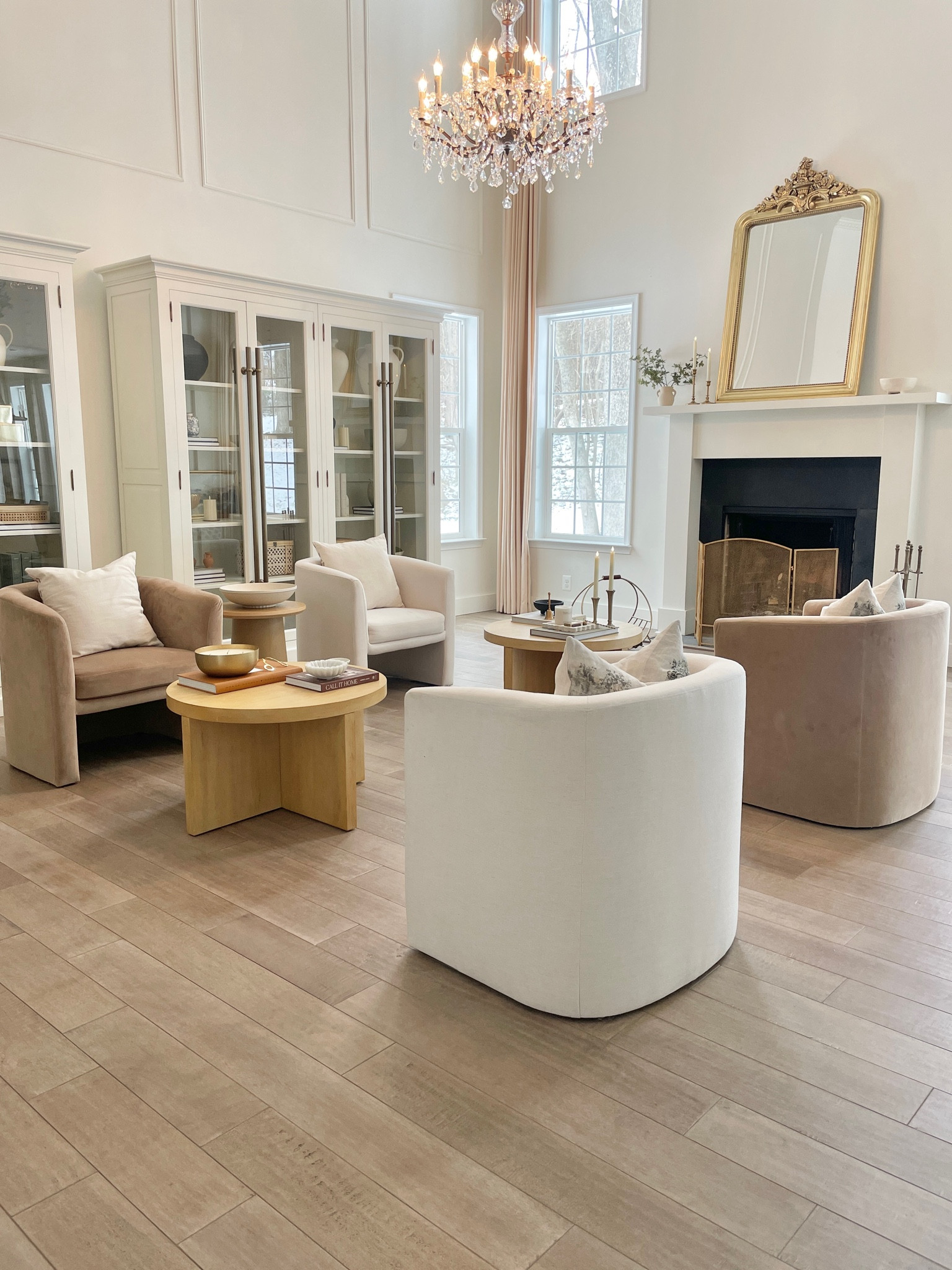 Two Story Family room! ❤️

#LTKfindsunder100 #LTKfamily #LTKhome