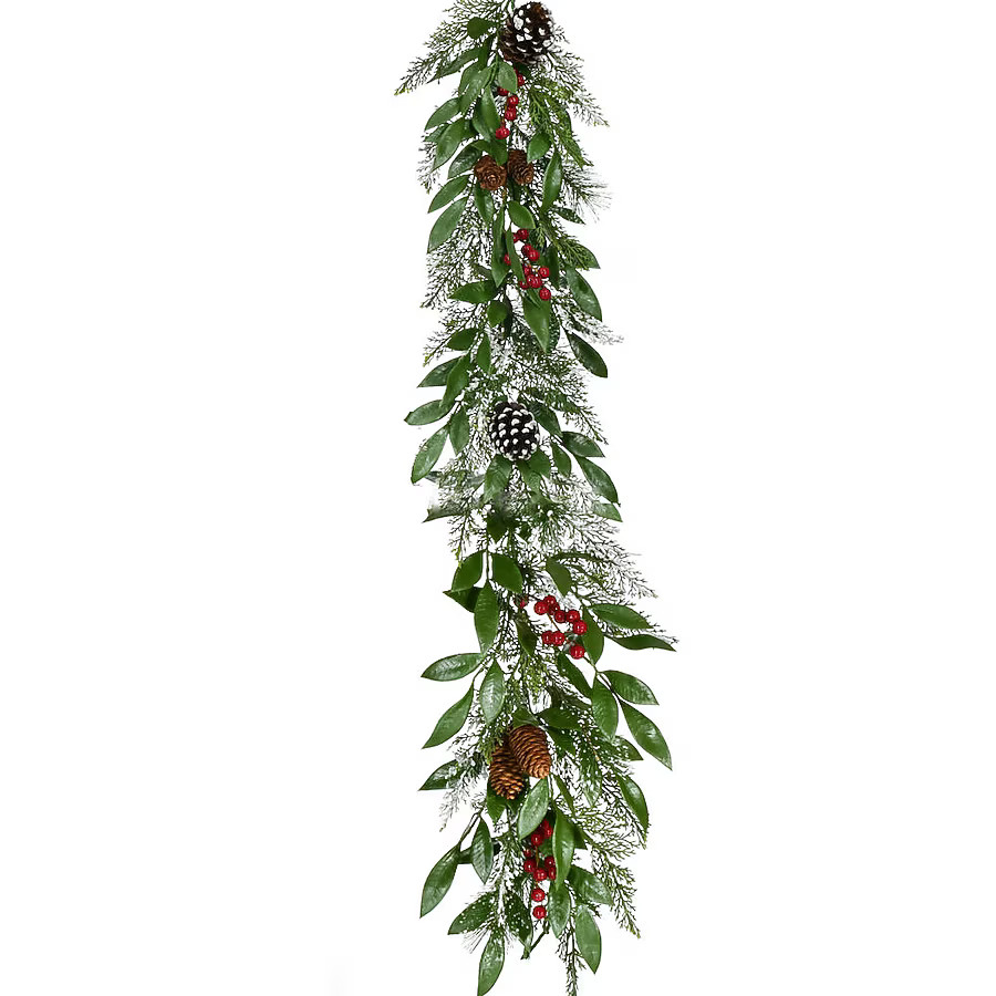 Fraser Hill Farm Indoor/Outdoor (non powered) 9.00-ft Mixed Needle Artificial Garland | Lowe's