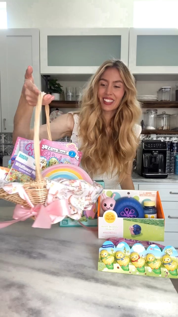 Easter basket filler ideas for toddler-preschool ages 🐣
Comment SHOP below to receive a DM with the link to this post on my LTK ⬇ https://liketk.it/62ldF 

#easterbasketideas #easterbasketessentials #fillabasket #easteriscoming