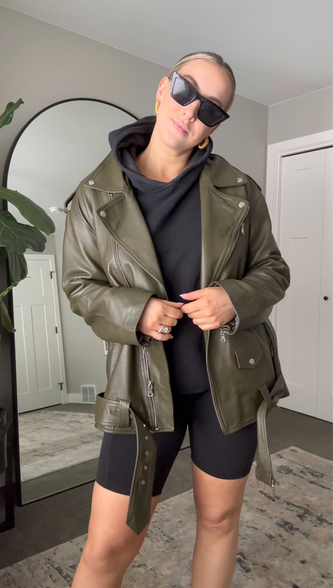 Casual spring outfit ☀️

Biker shorts: 8
Sweatshirt: L
Leather jacket: 10

#LTKcurves #LTKfit #LTKstyletip