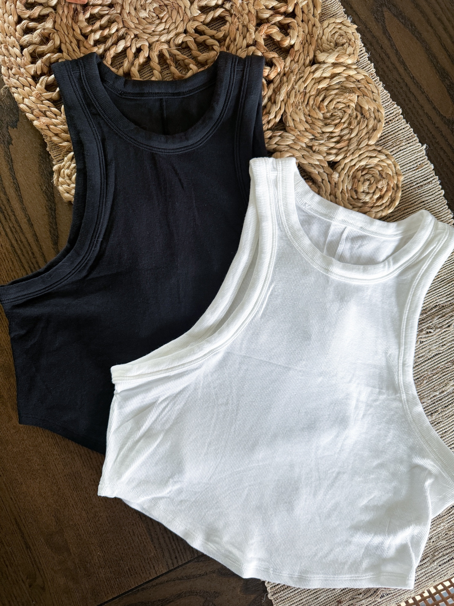 Basic tank tops I’m loving for workouts & everyday wear 

Tank Tops 
Basics 
White Tank
Black Tank 
Lululemon 

#LTKStyleTip #LTKFitness #LTKActive