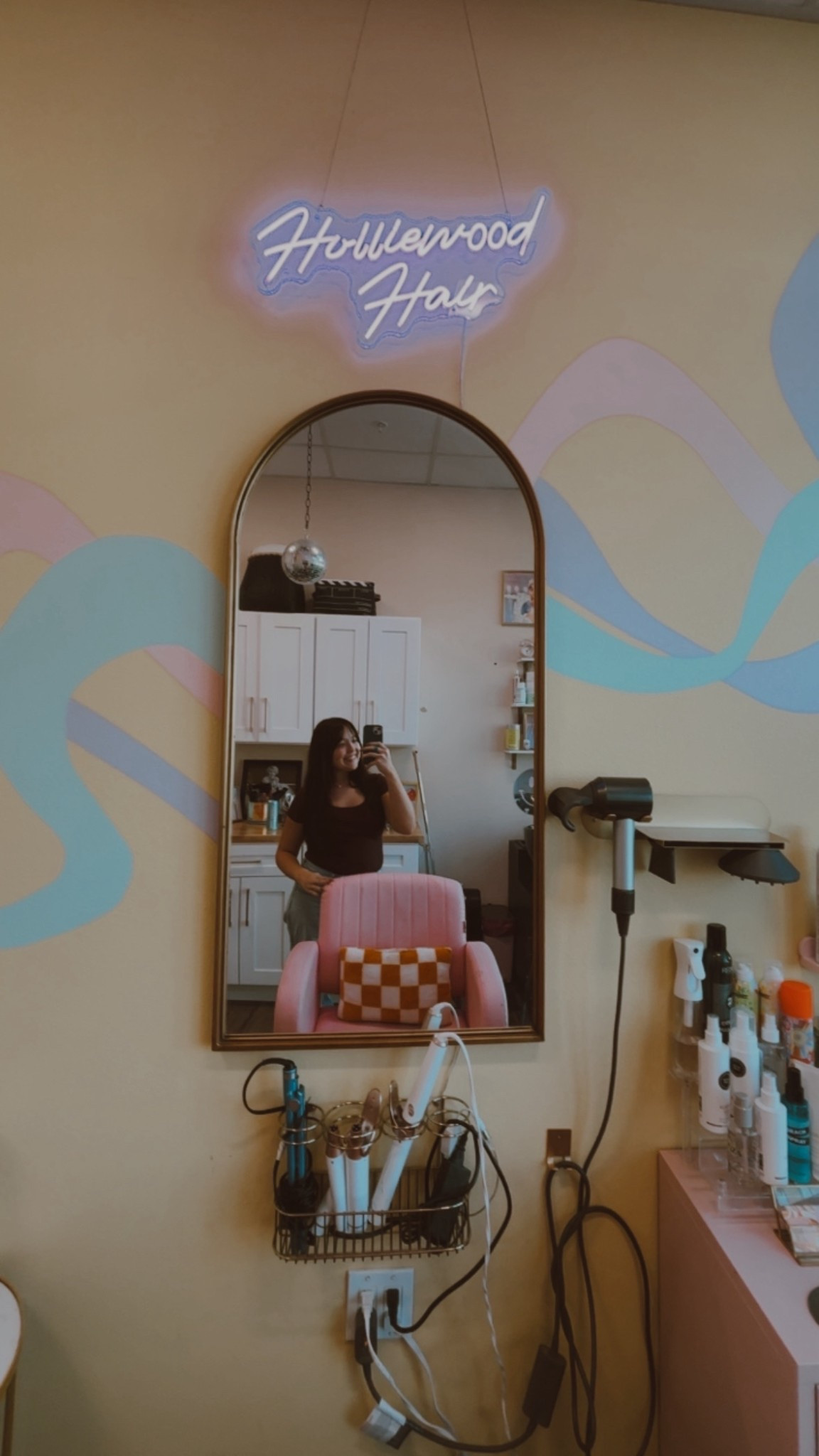 Hairstylist ootd 🤍

Salon OOTD ✂️✨ comfy but cute outfit for a busy day behind the chair. Hairstylist outfit, salon day look, casual chic style, and everyday work outfit inspo. Perfect for long days doing hair while still feeling put together. OOTD, stylist life, comfy fashion, neutral outfit, and everyday style inspo 🤍👖✨

#LTKootd #LTKSpringSale #LTKU