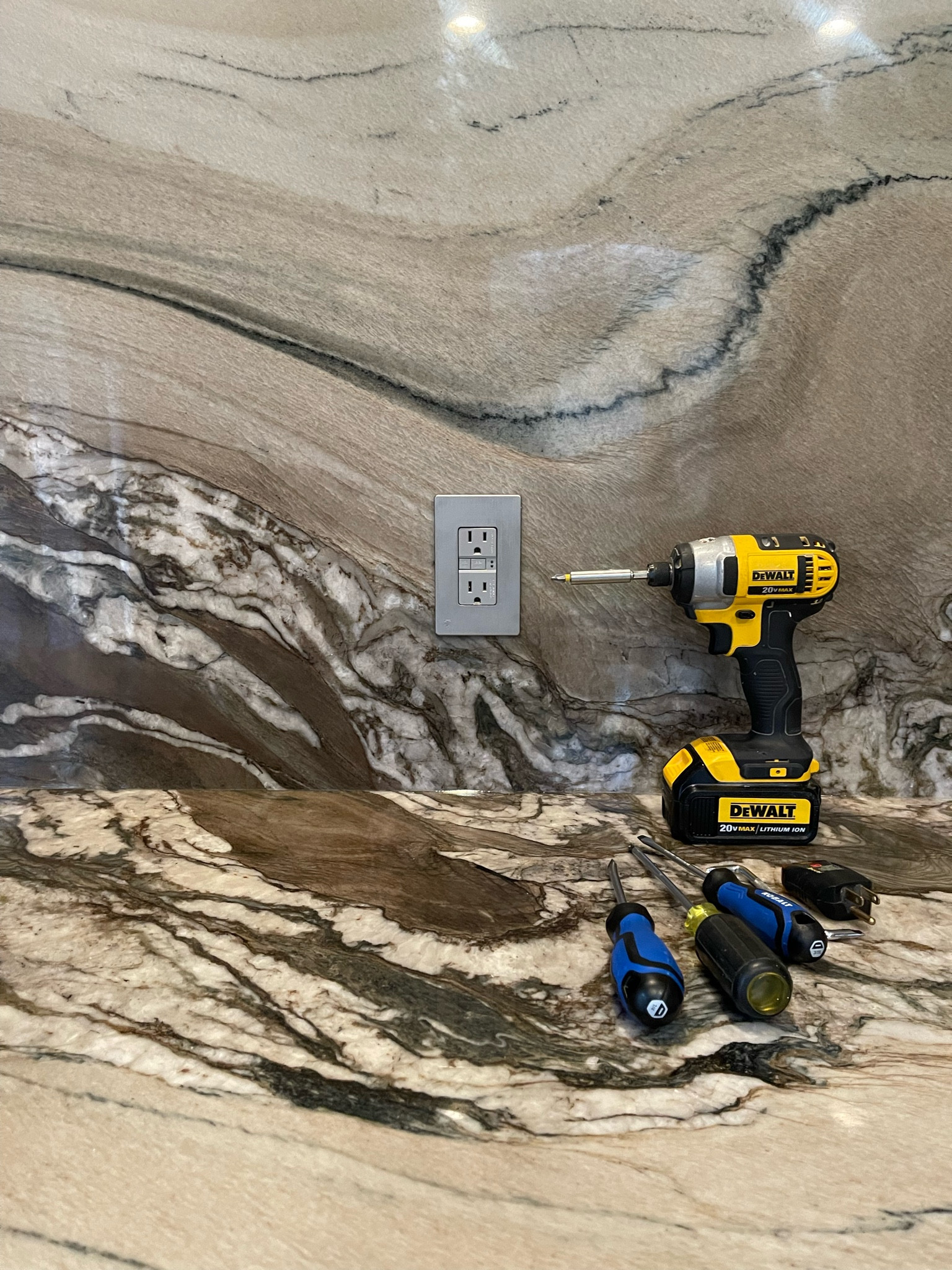 Screw-less outlet covers, great for a backsplash or anywhere you want an elevated, finished look 

#LTKFind #LTKfamily #LTKhome