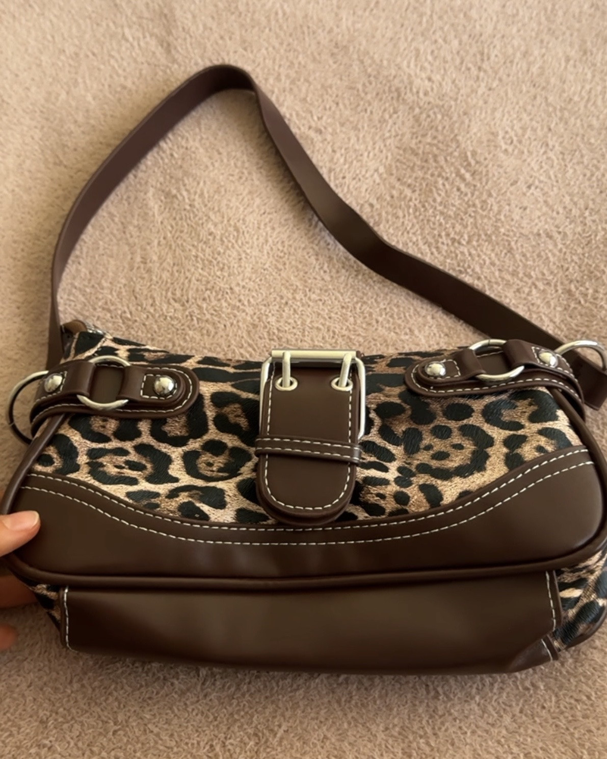 The cutest shoulder bag 🐆

#LTKaustralia #LTKdatenight #LTKbag