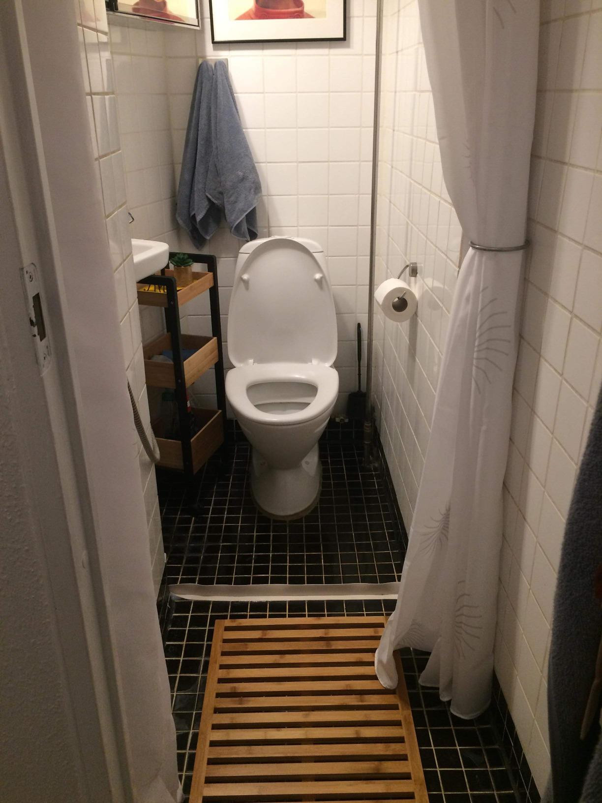 mDesign Set of 2 Wooden Shower Mat – Bamboo and Plastic Bath Mat for Shower, Spa and Sauna – ... | Amazon (UK)