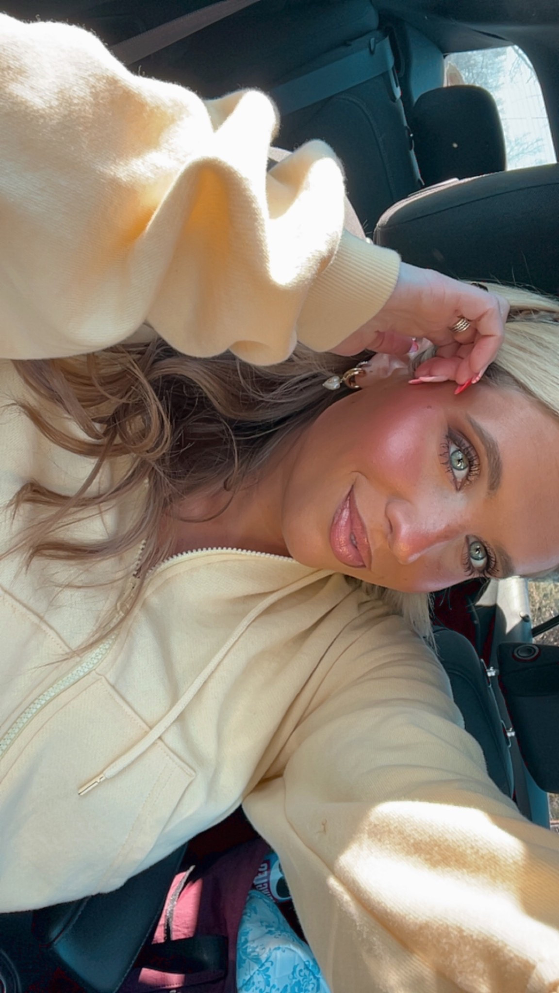 linking my favorite blush ever and my new lipgloss by rem beauty 💗

#LTKdayinmylife #LTKValentine #LTKNYFW