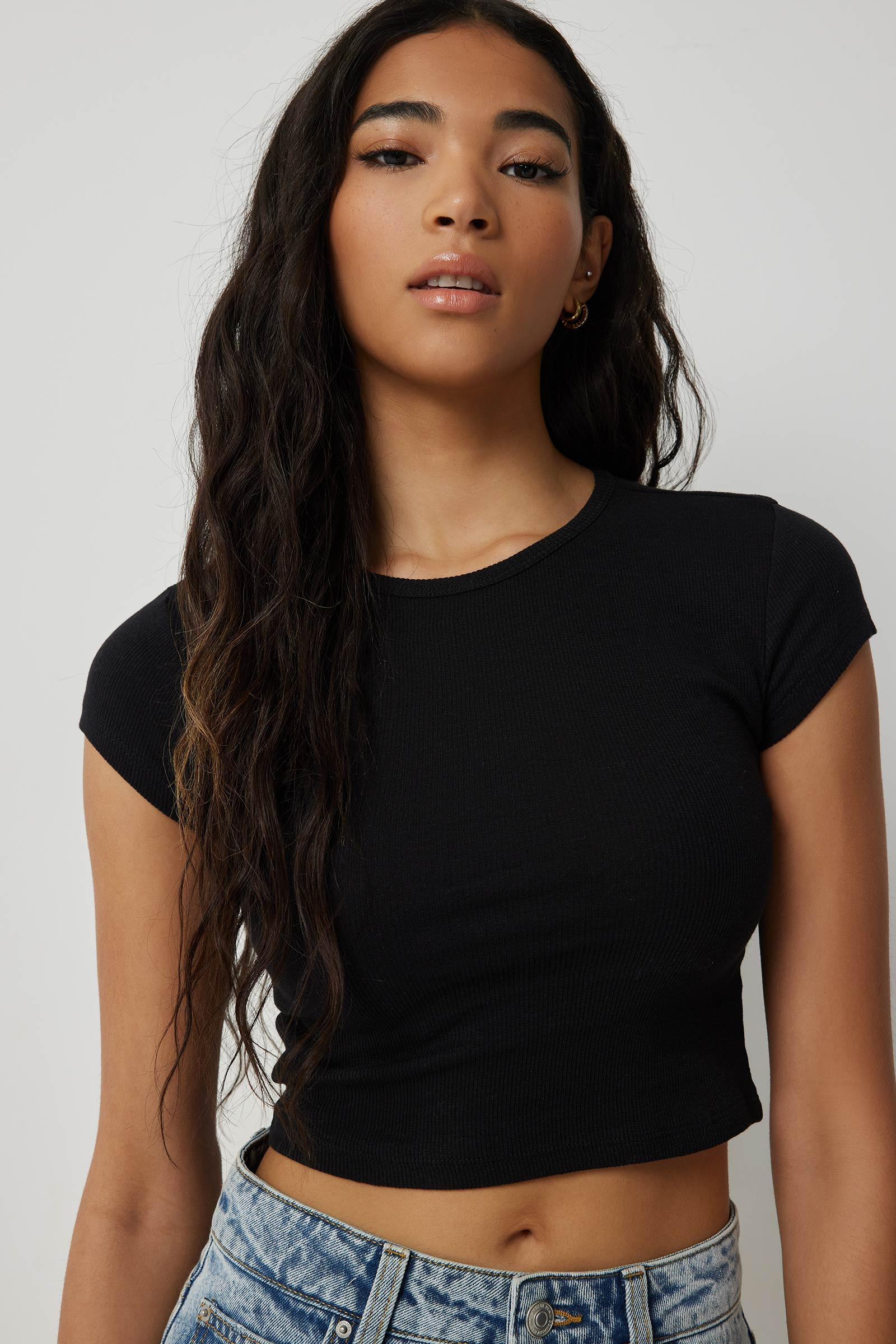 Basic Ultra Crop T-Shirt | Ardene