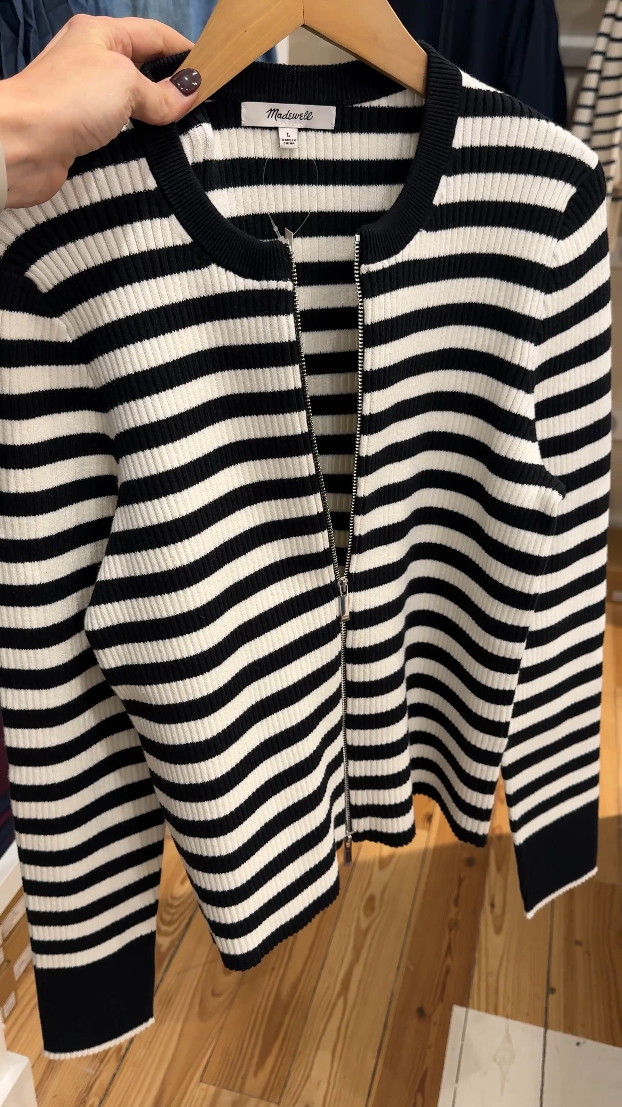 Out shopping for a client and spotted this cardigan… Loving the zip front detail!

#StylingTips #PersonalStyling #effortlesstyle #WinterFashion #personalstylist #nashvillestylist #StyleOver40 #LTKVideo #wintersweaters #wintertrends #whattobuy #winterstyle

#LTKWatchNow #LTKStyleTip #LTKSeasonal