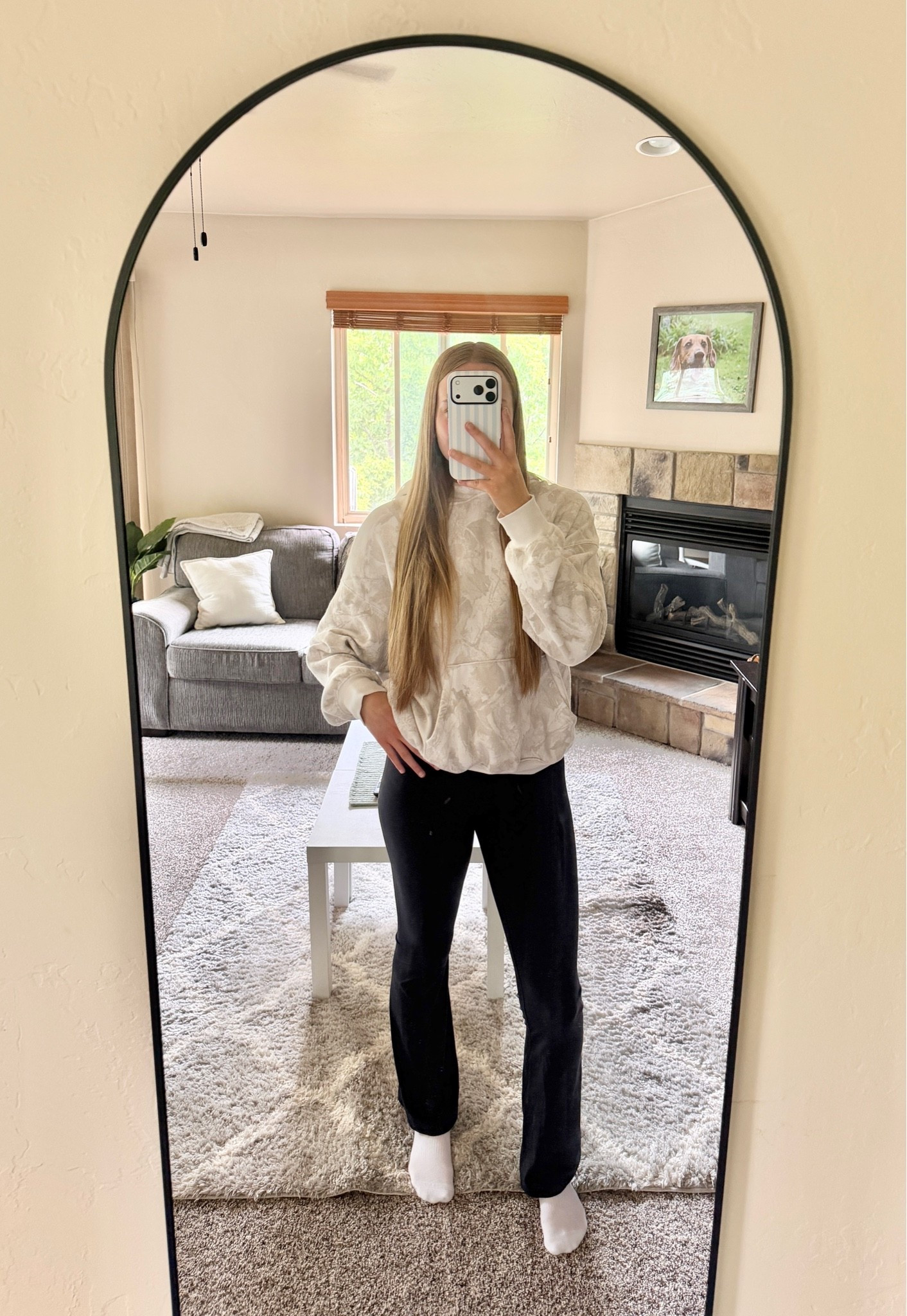 Outfit of the Day - Comfy Casual Women’s Outfit Idea

Flare leggings, oversized sweatshirt, camo sweatshirt, oversized hoodie, work from home outfit, winter outfit for women, college girl outfit, teenage girl outfit inspiration

#LTKootd