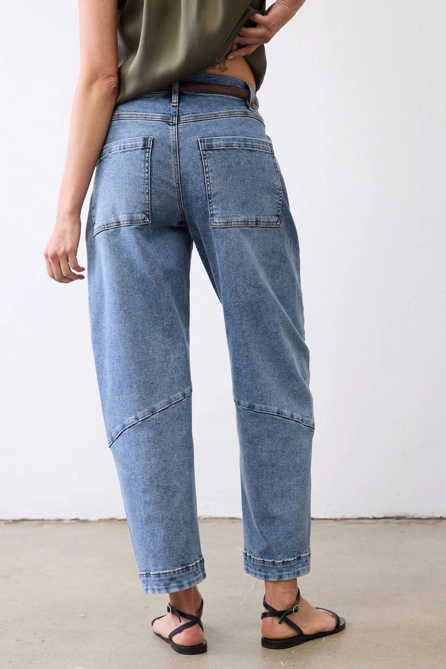 The Petite Slouchy Jeans 2.0 | Ruti