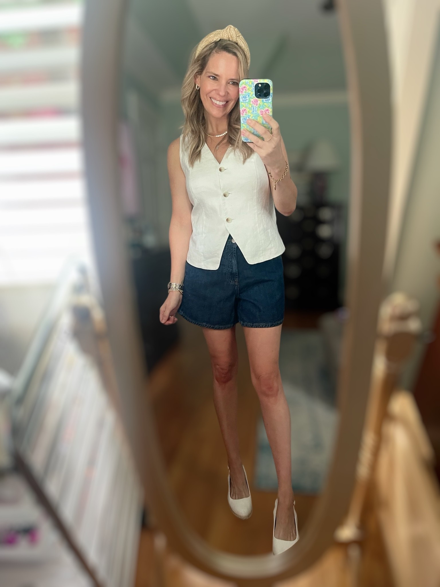 Code ASHLEYBA for 10% off my Melinda Maria jewelry! ✨
This look is the perfect blend of polished + playful for summer! The linen-blend vest adds a chic tailored touch, and I styled it with dark-wash denim shorts for a relaxed vibe. I sized up to a 26 in the shorts for a baggy fit — they’re a 5” inseam and super flattering! Added classic white slides, a raffia headband, and my favorite gold Melinda Maria pieces to pull it all together.

Sizing:
	•	Vest: Wearing XS – fitted & tailored
	•	Shorts: Sized up to 26 for a slouchy, comfy fit (5” inseam)
	•	Shoes & accessories: TTS

Style tip: Pair this vest with skirts or over a crisp button-down for more styling options!

Shop the look:
	•	Linen-blend button vest ✨
	•	5” inseam denim shorts (Amazon!)
	•	White slide sandals
	•	Raffia woven headband
	•	Melinda Maria jewelry – use code ASHLEYBA for 10% off!

#SummerStyle2025 #MelindaMariaJewelry #MyMMloveletter #AmazonFinds #PreppyChic #ClassicWithATwist #LinenVestLook #5InchShorts #WarmWeatherStyle #LTKUnder50

#LTKFindsUnder100 #LTKFindsUnder50 #LTKOver40