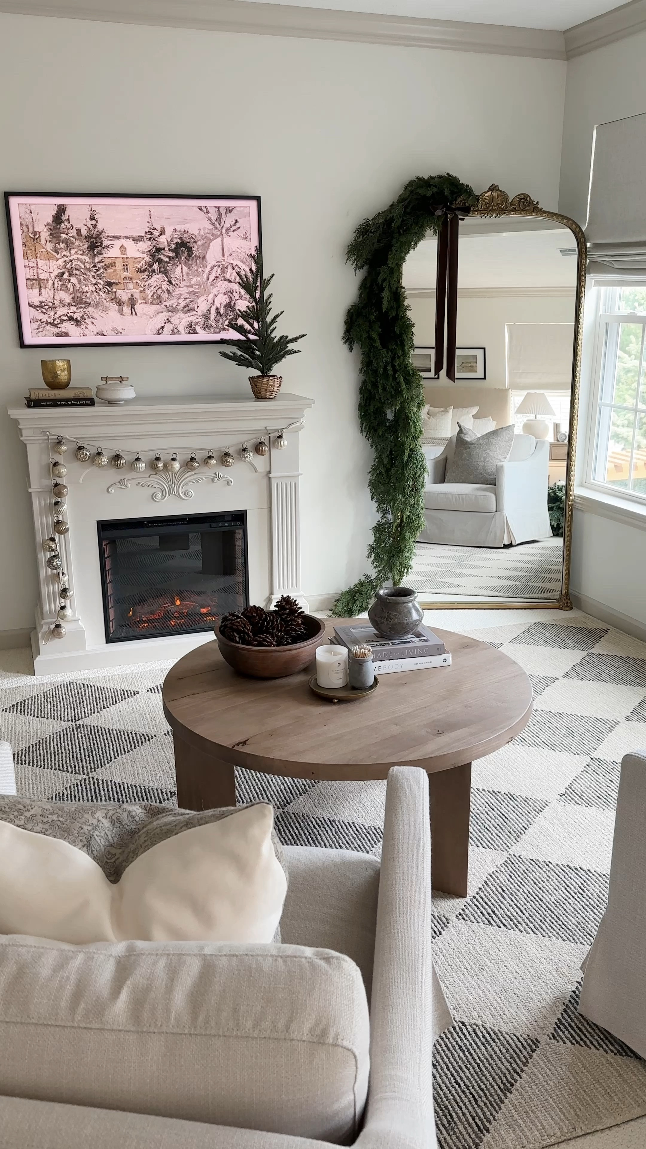 Cozy holiday bedroom sitting area❤️❤️

#LTKHoliday #LTKCyberWeek #LTKhome