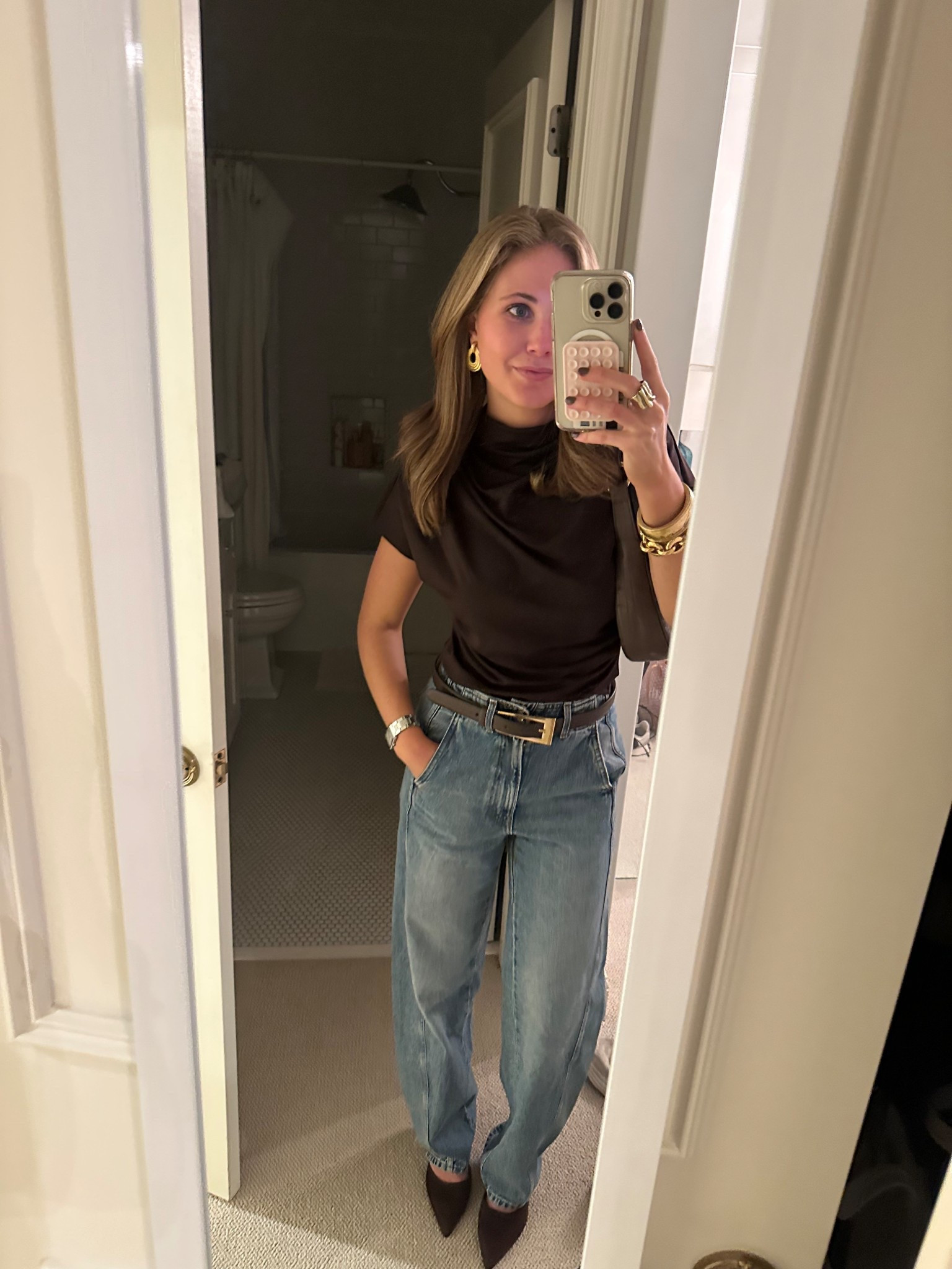 Friday night 🤎🤎🤎

#LTKSeasonal #LTKHoliday #LTKGiftGuide