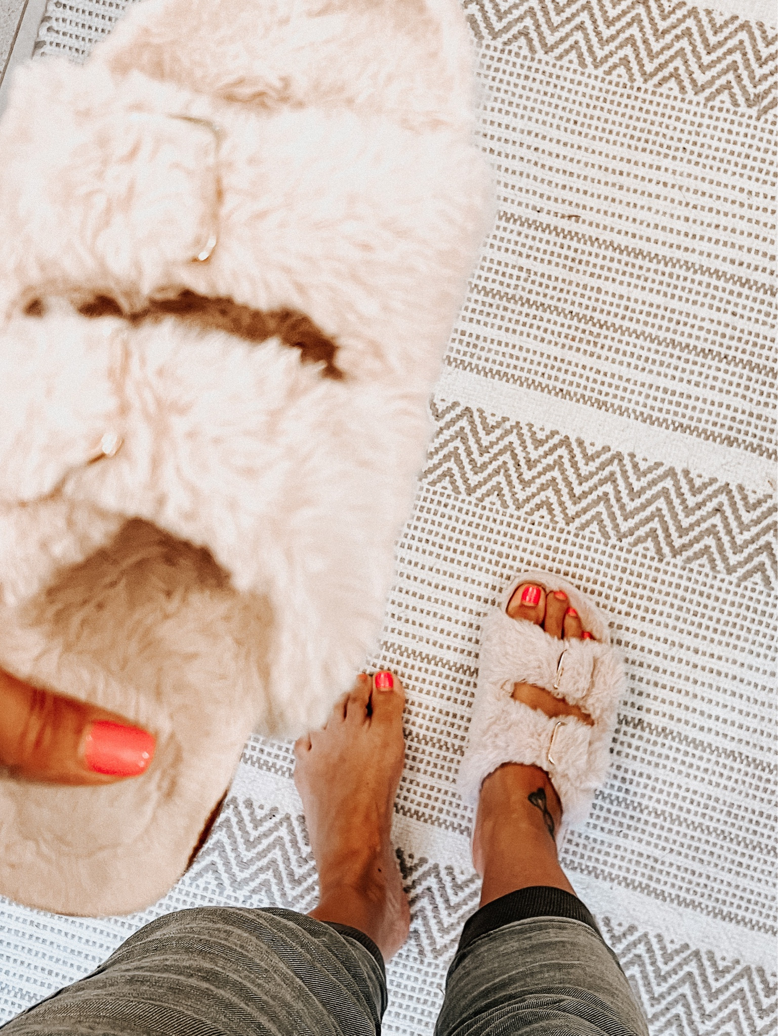 Who’s down for some new slippers?
These are the most cozy faux fur slippers!

Amazon


#LTKshoecrush #LTKSeasonal #LTKunder50