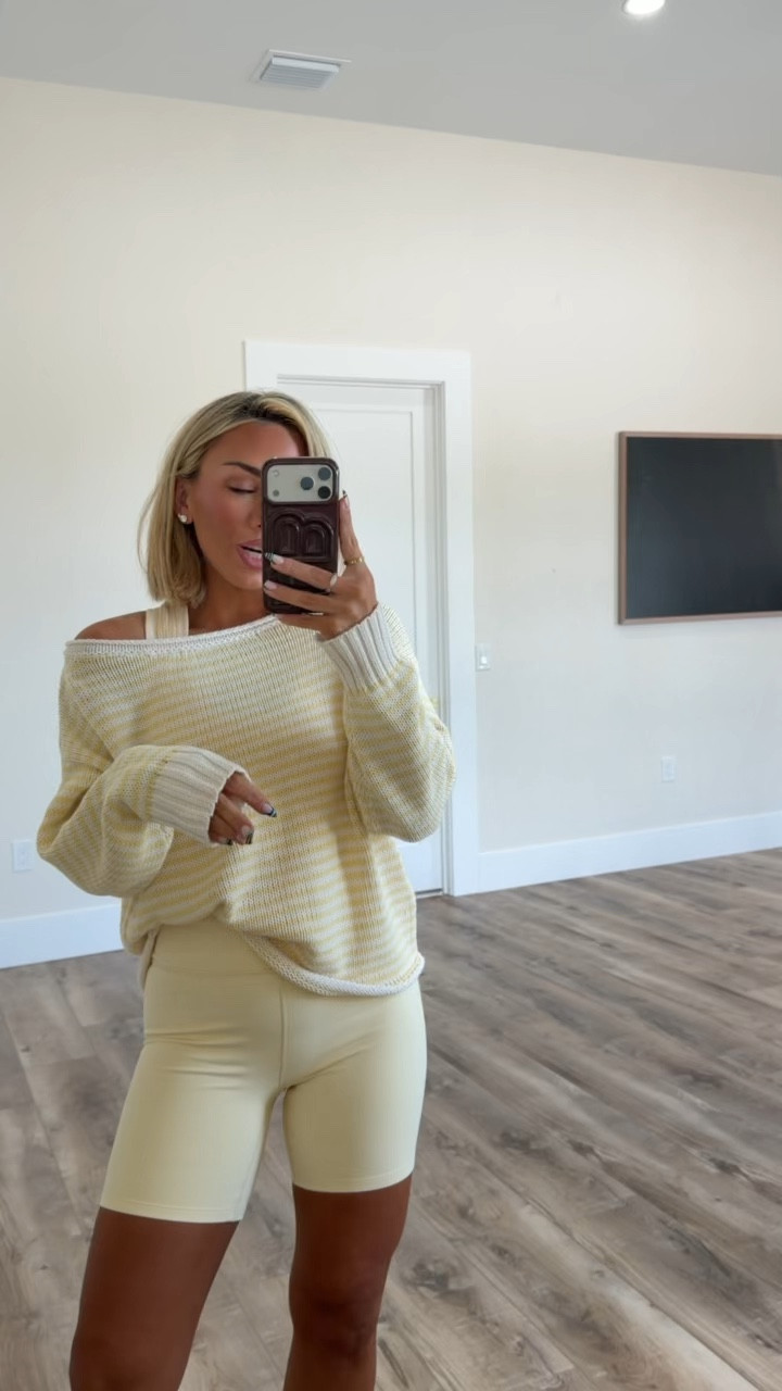 Size xxs in yellow dress! A lot of things are up to 40% off on sale 

#LTKdayinmylife #LTKgrwm #LTKootd