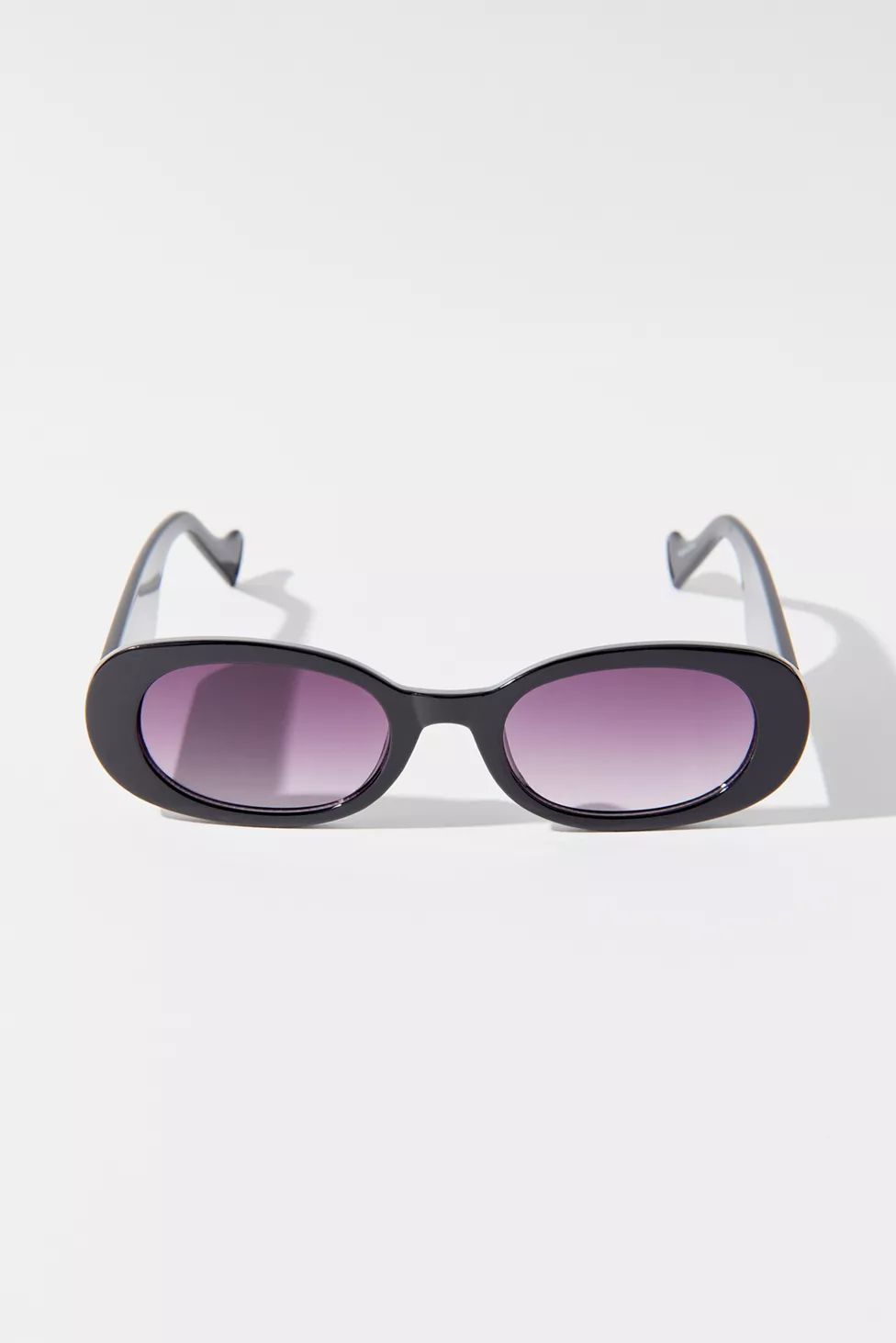 Clem Chunky Oval Sunglasses | Urban Outfitters (US and RoW)