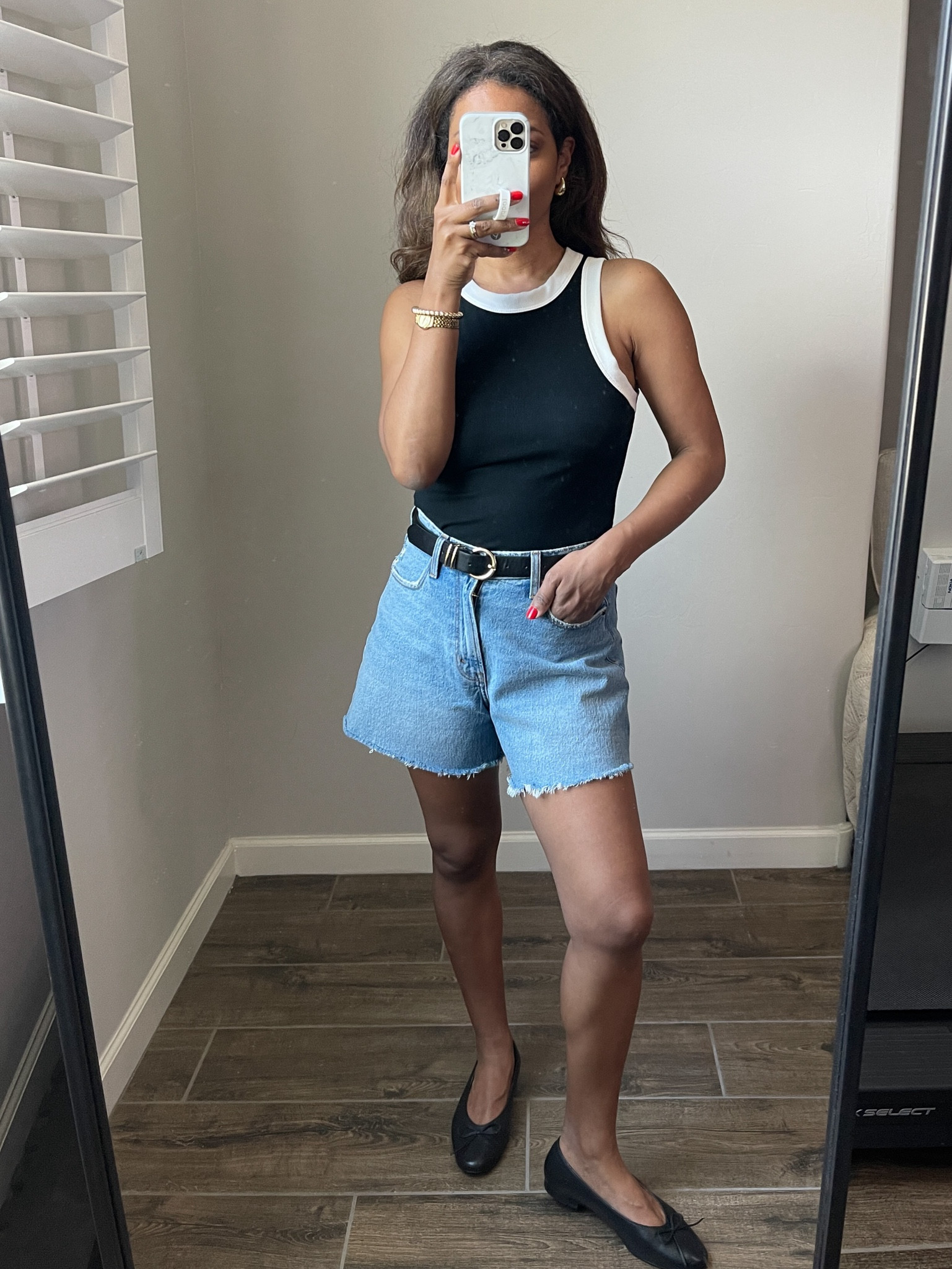 Abercrombie sale finds! My top is on major sale and less than $20! My shorts are 25% off with an additional 15% off with code “DENIM15” wearing a size 26 in shorts and small in top 

#LTKSaleAlert #LTKFindsUnder50 #LTKFindsUnder100