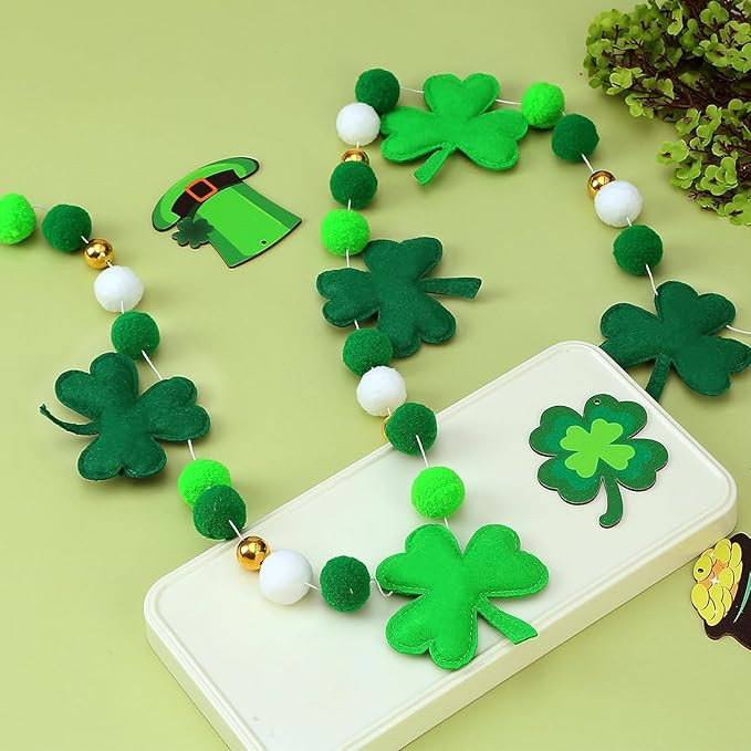 Sggvecsy 8.2Ft St Patrick's Day Garlands 3D Felt Shamrock Clover Garlands with Gold Bead Bunting ... | Amazon (US)