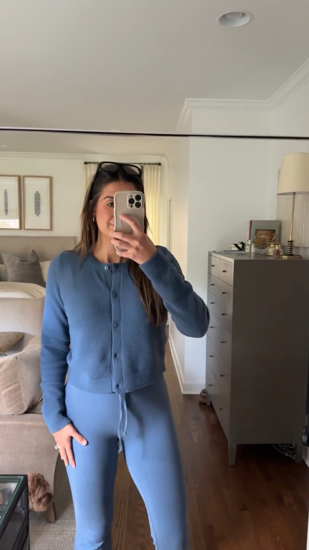 Such a cozy outfit for this winterrr ❄️



Alo loungewear, flare pants, cardigan sweater, fall outfit, sweatpants, alo, alo yoga, Grace white fit, Grace White

#LTKGiftGuide #LTKOver40 #LTKootd