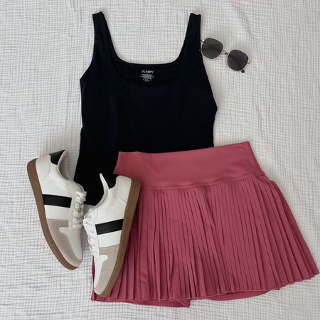 Amazon outfit

Spring outfit 
Tennis skirt 
Oversized sunglasses 
Lululemon inspired 
Casual outfit 

#LTKActive #LTKstyletip #LTKSeasonal