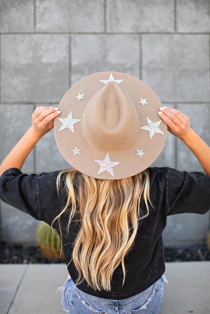 NEW! The "Star" Cameron Wool Hat in Taupe | Glitzy Bella