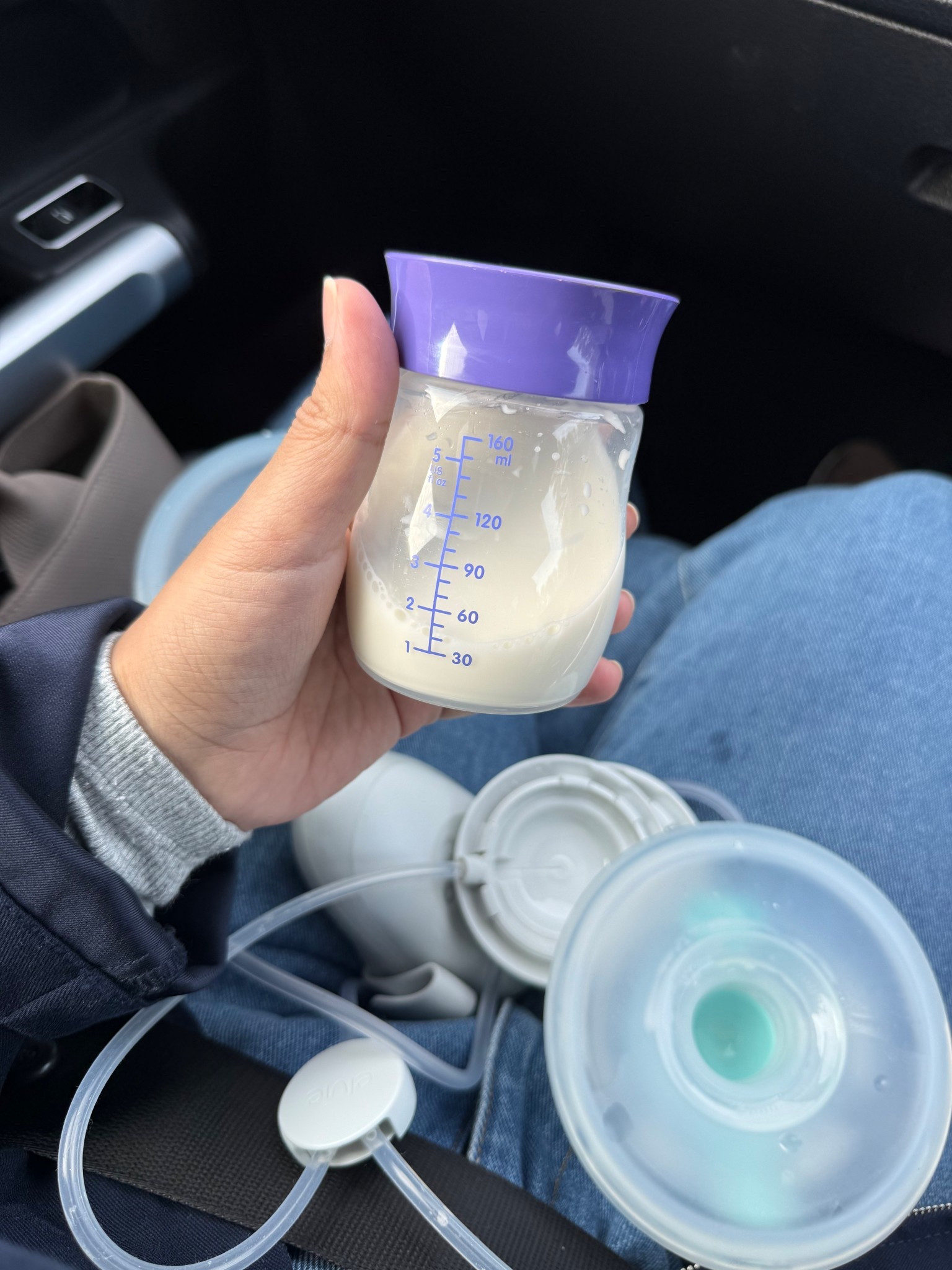 Pumping milk Elvie stride