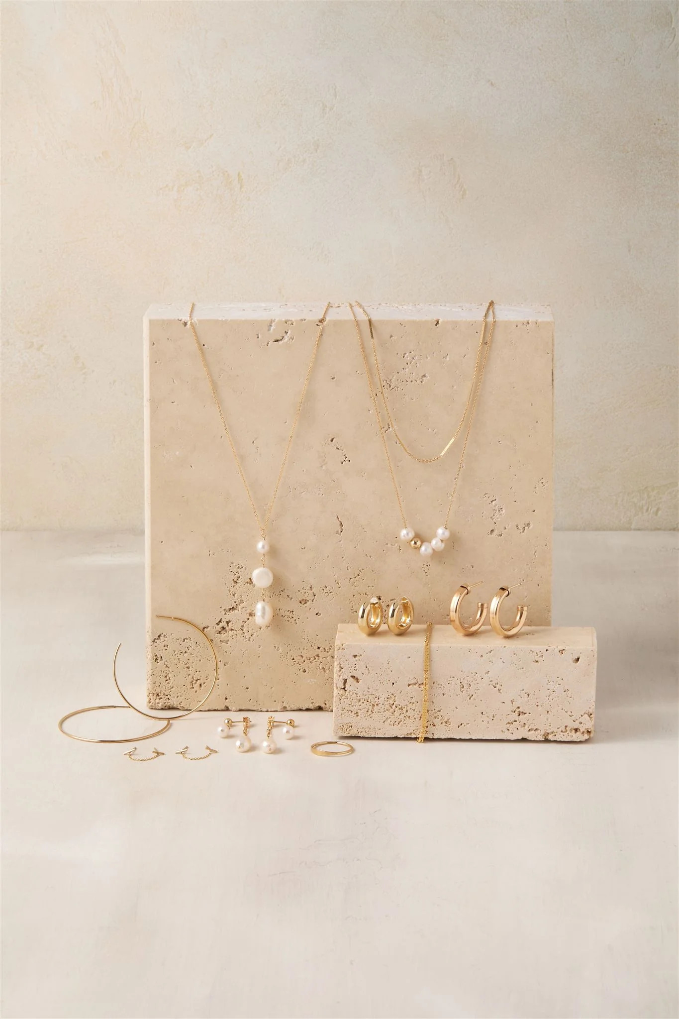 Grey Hoops | Set & Stones