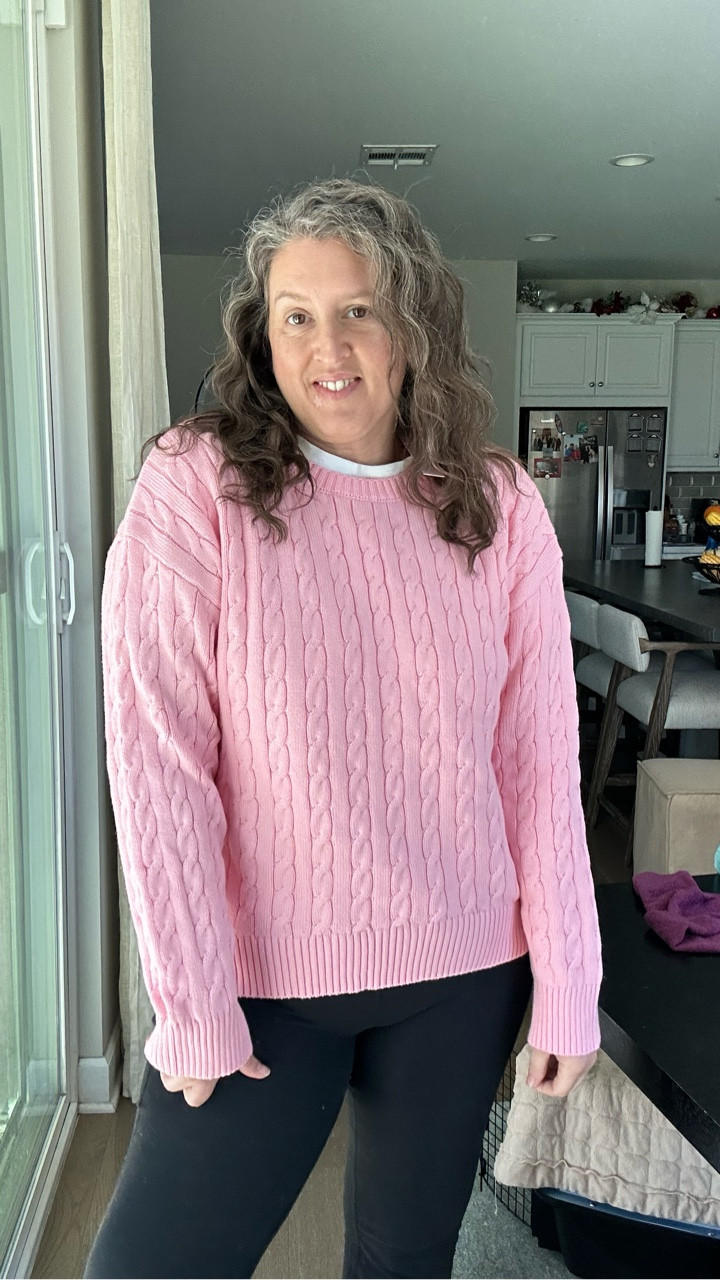 Classic cable knit sweater for fall #cableknit #fallsweaters #fallfashion #midsizefashion #casualstyle