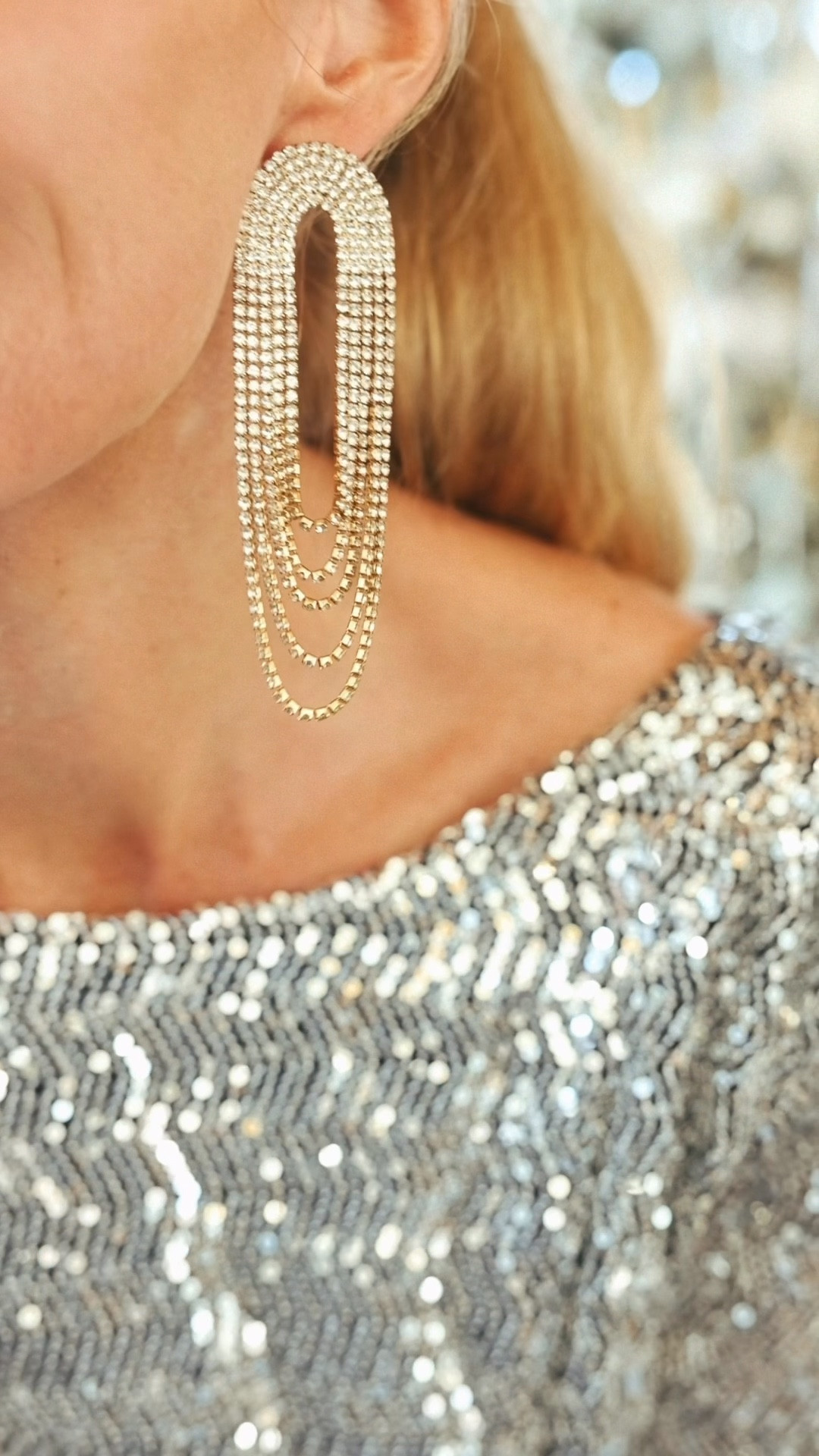 These gorgeous earrings are on sale for $39! 

#LTKCyberWeek #LTKHoliday #LTKSaleAlert