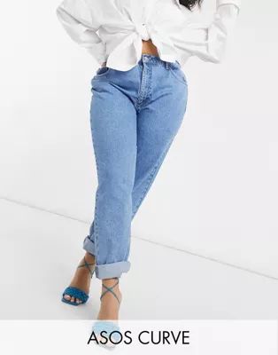 ASOS DESIGN Curve high rise 'slouchy' mom jeans in brightwash | ASOS (Global)
