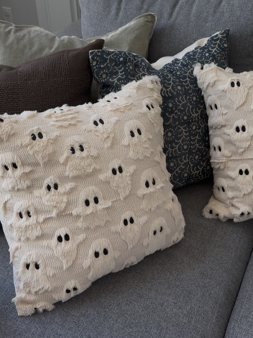 scary cute faux fur ghost pillow covers (covers only)!! at $15 for a 2 pack, these are a steal! comes in lots of colors + sizes. these are the beige color in 18”x18”

halloween // home decor // throw 

#LTKKids #LTKSeasonal #LTKHome
