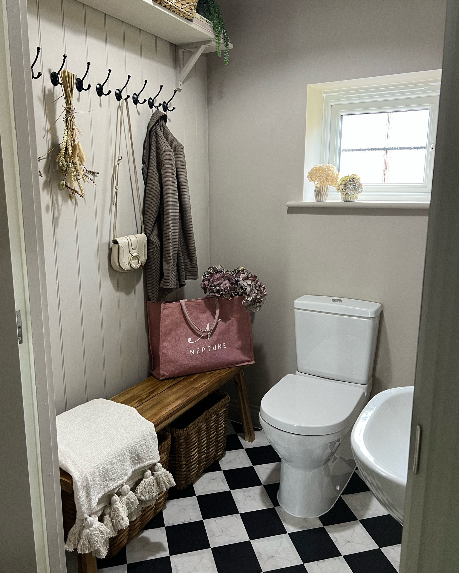 Country classic bathroom styling 

#LTKhome #LTKeurope #LTKunder100