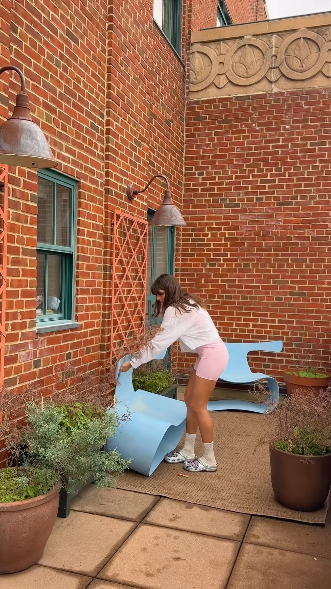  nyc weather has been chaos.. rain one day, heat wave the next 😮‍💨 but that’s why this @homedepot rug is perfect ~ she’s cute, durable and totally unbothered by the forecast🩵 it’s on sale for their RWB sales event until 7/9! #TheHomeDepotPartner #HomeDepotDecor 